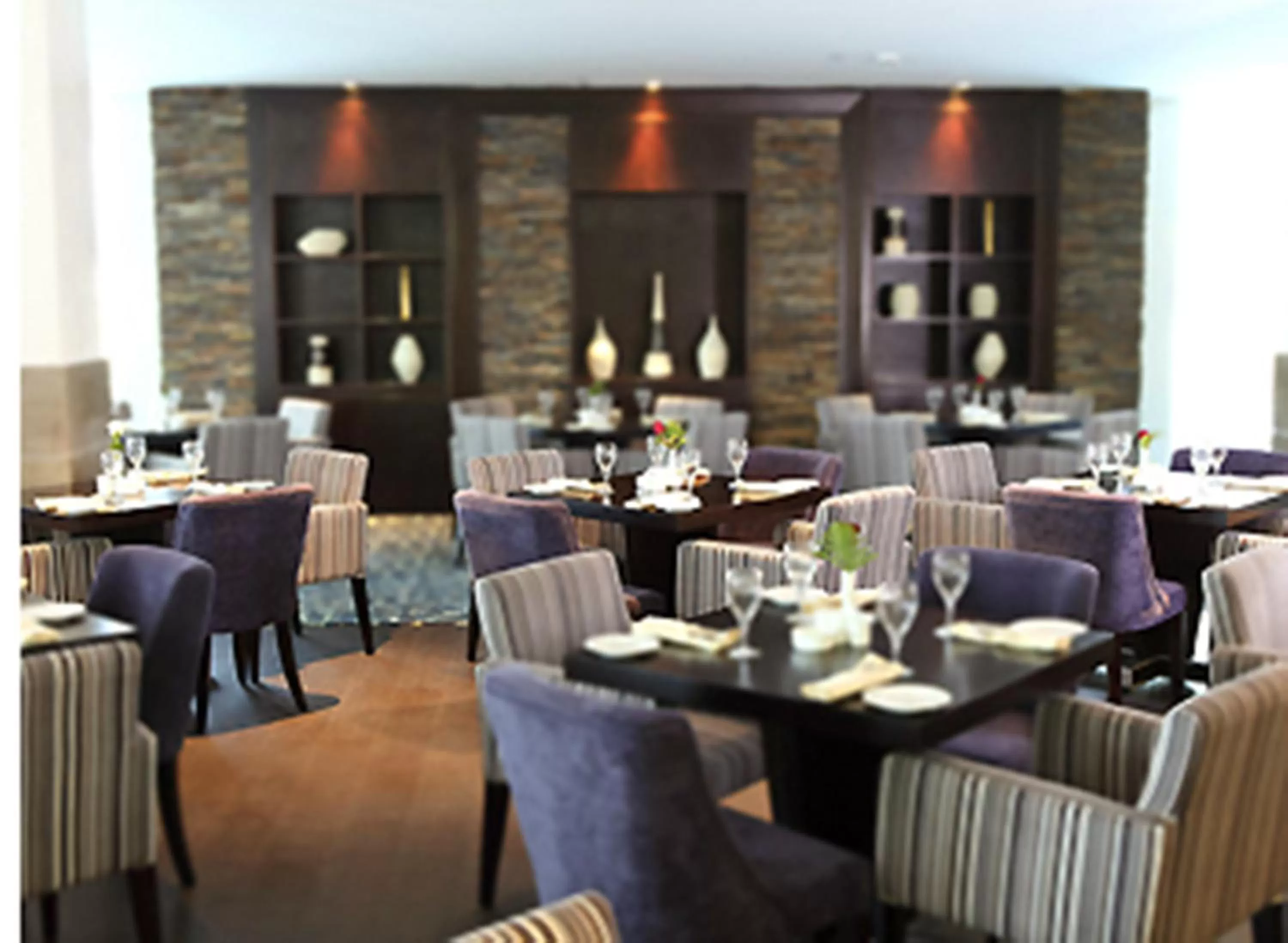 Restaurant/places to eat in Novotel Dammam Business Park