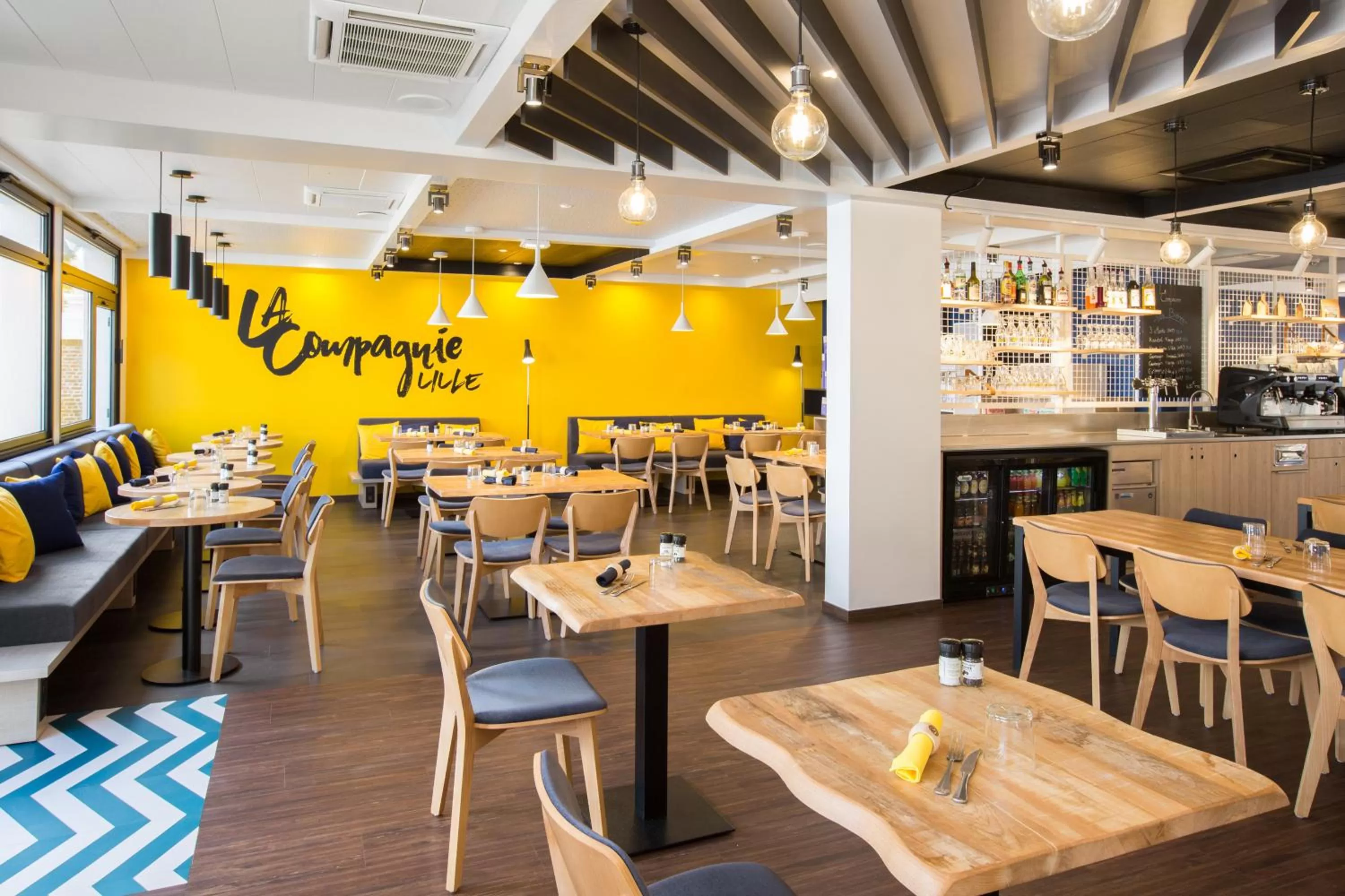 Restaurant/places to eat in ibis Lille Lomme Centre