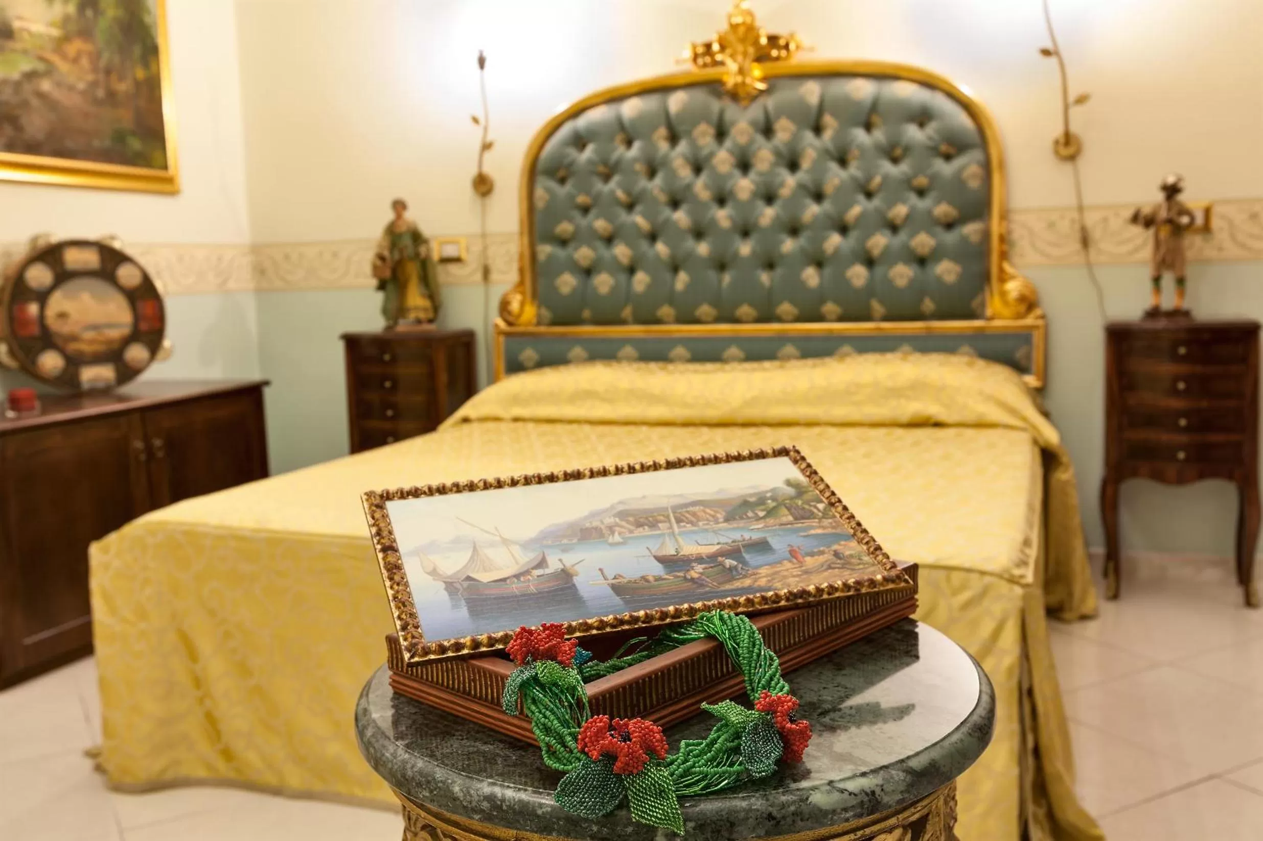 Bed in Hotel Art Resort Galleria Umberto