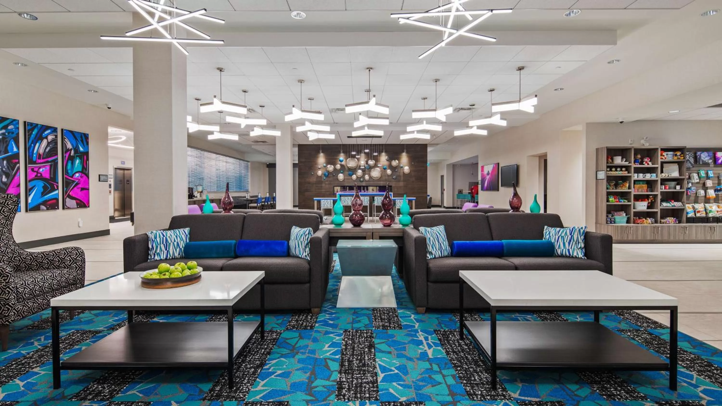 Lobby or reception in Best Western Premier Winnipeg East