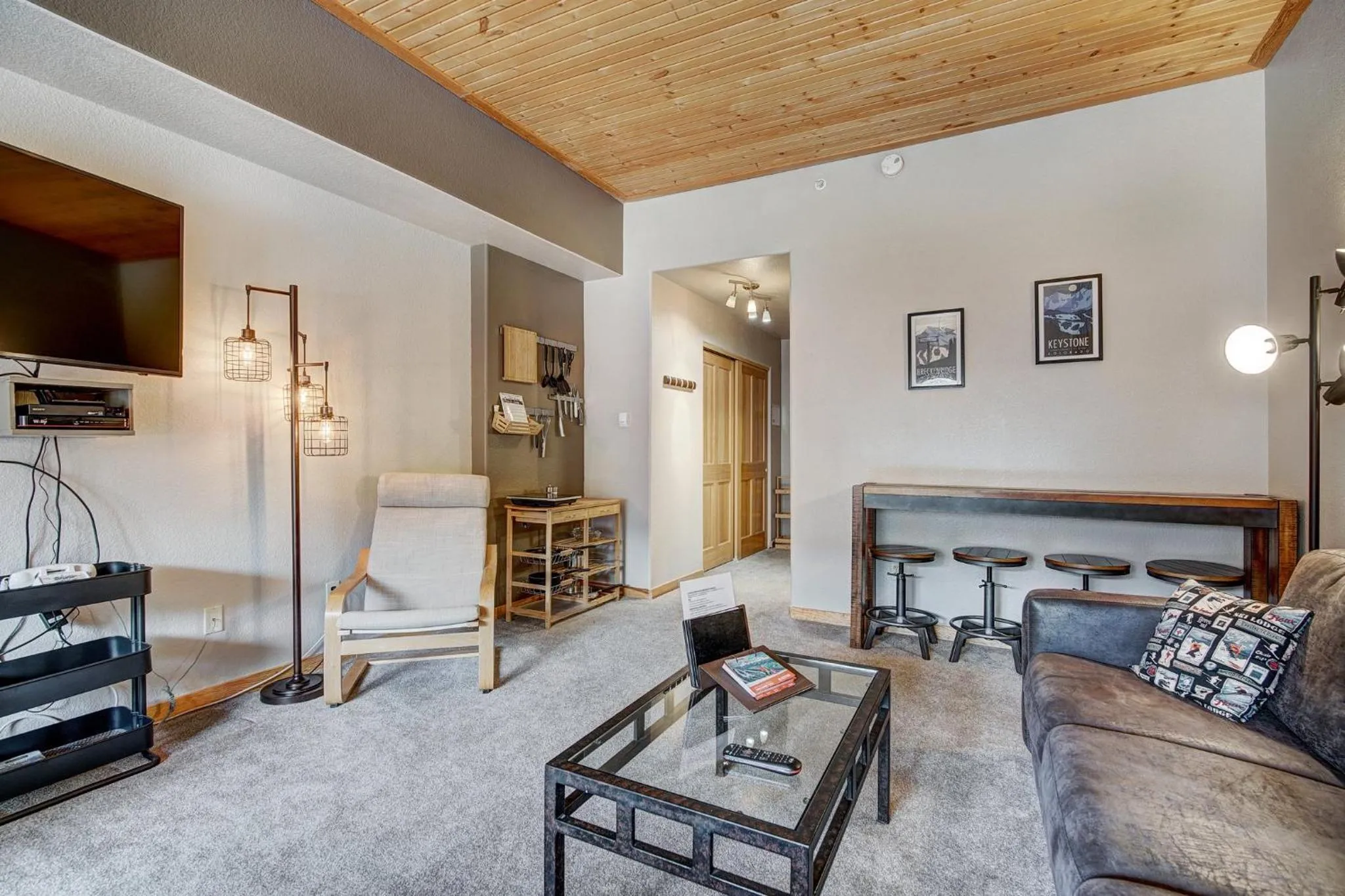 Living room in Gateway Mountain Lodge by Keystone Resort