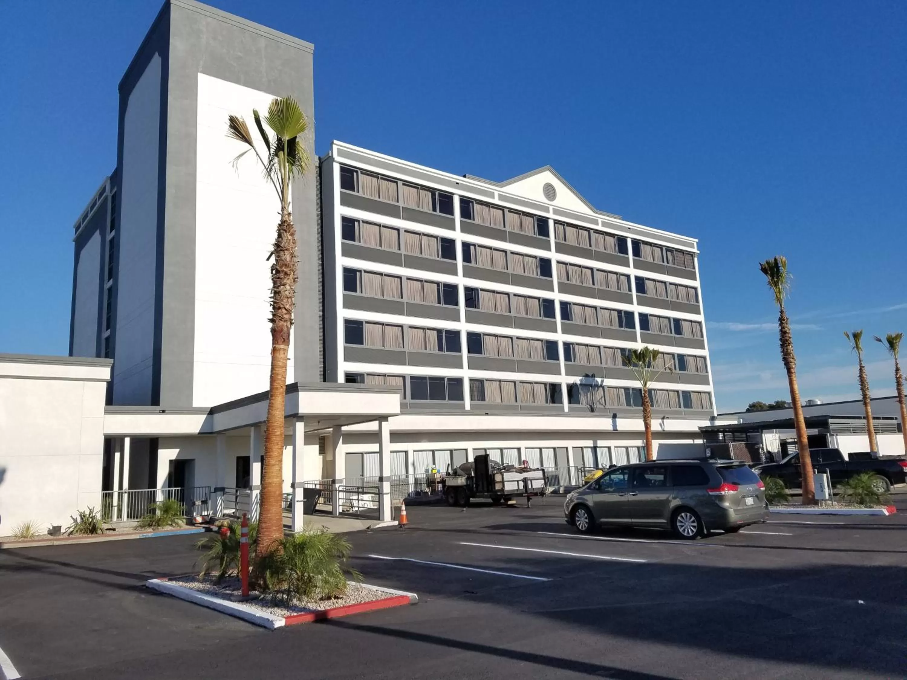 Property building in Radisson Hotel Oakland Airport
