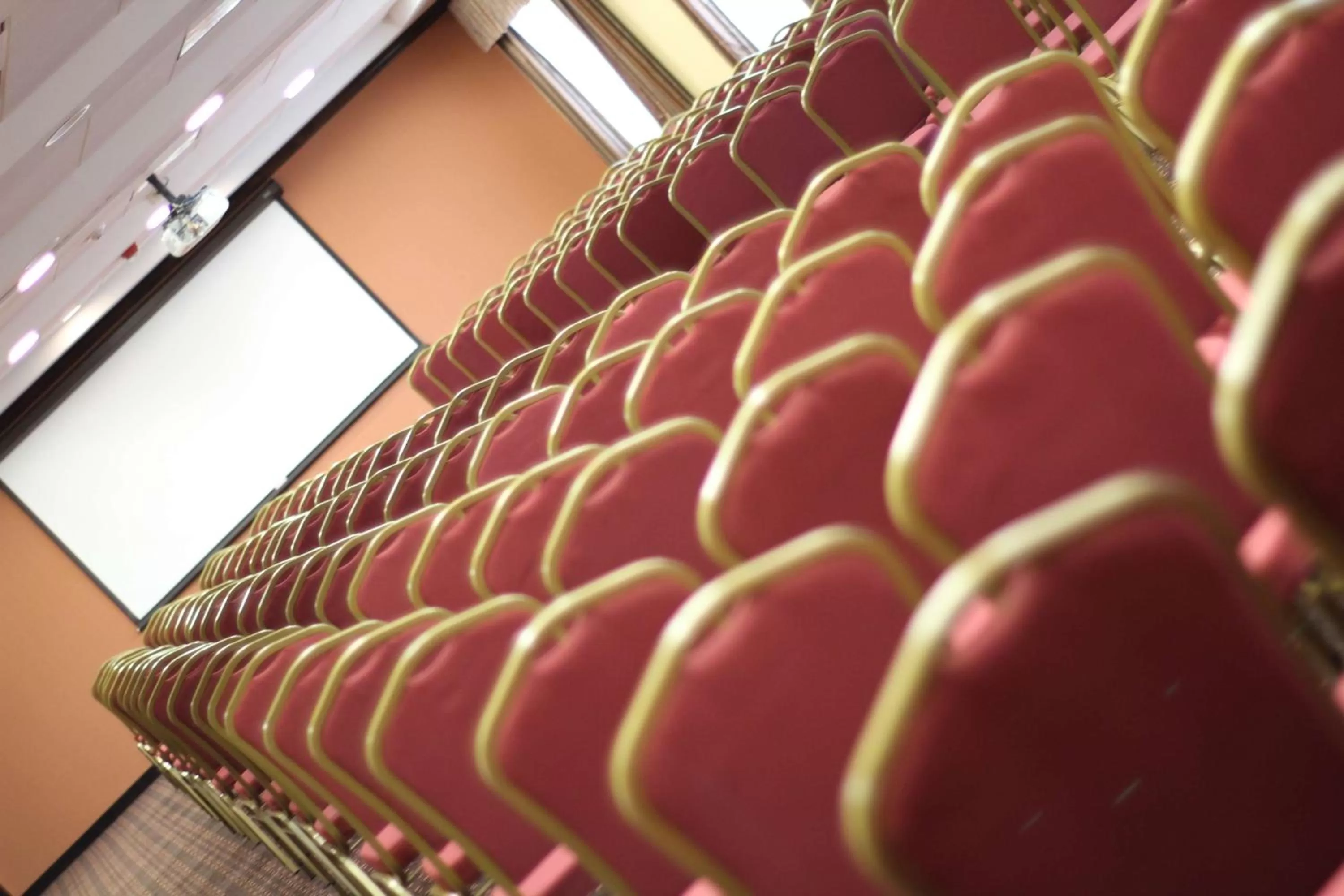 Meeting/conference room in Hampton Inn & Suites Folsom