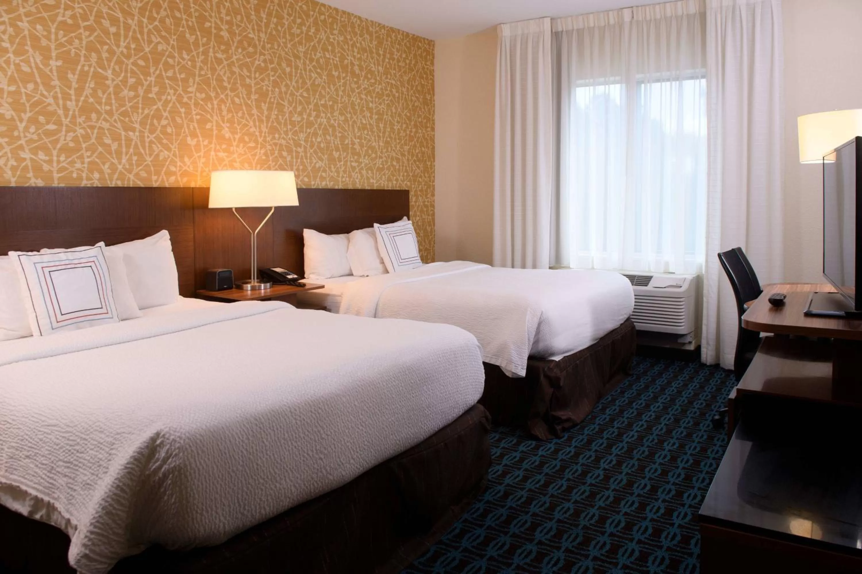 Queen Room with Two Queen Beds - Hearing Accessible in Fairfield Inn & Suites by Marriott Richmond Ashland