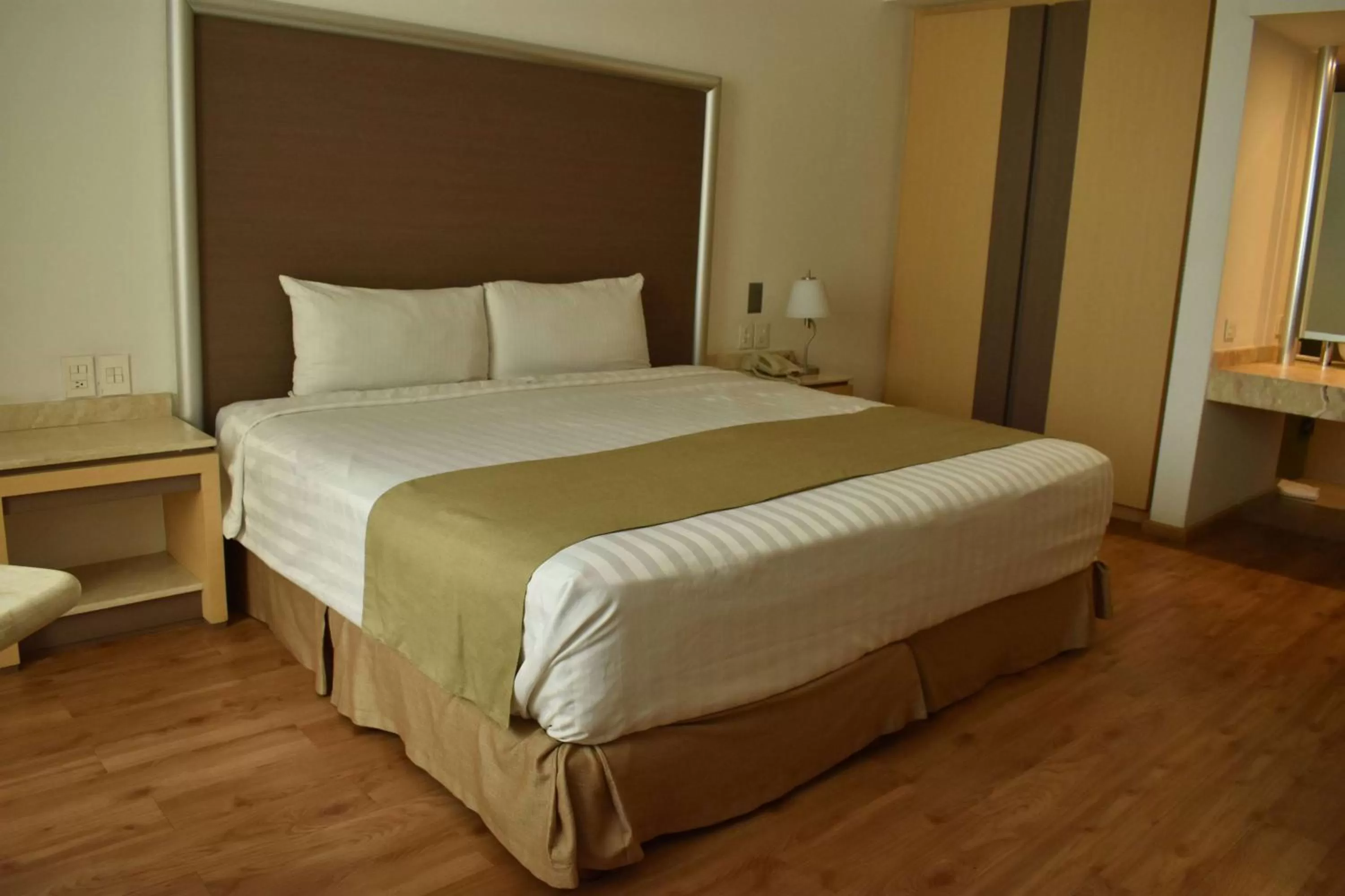 Bed in Ramada by Wyndham Mexico City Santa Fe