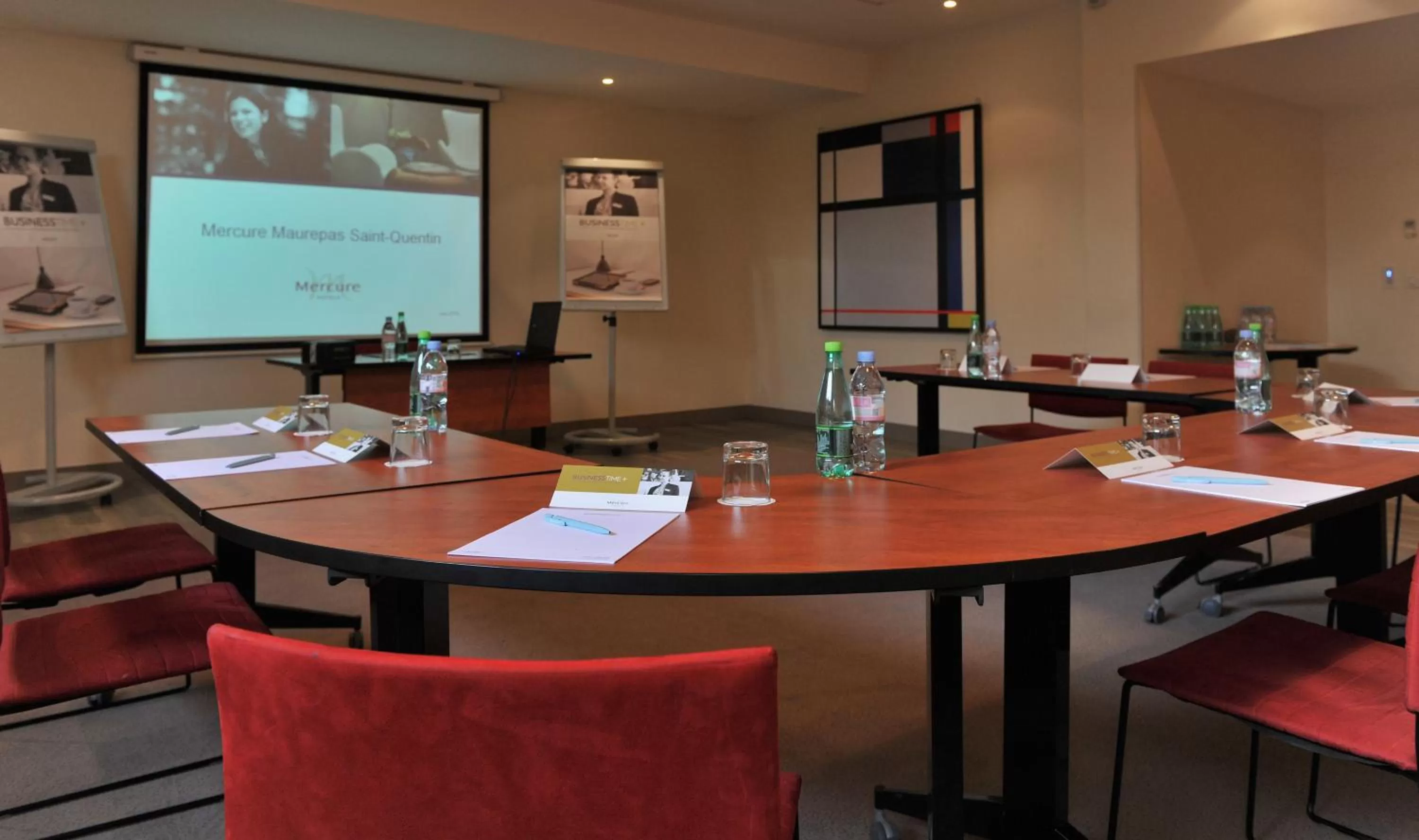 Meeting/conference room in Mercure Maurepas Saint Quentin