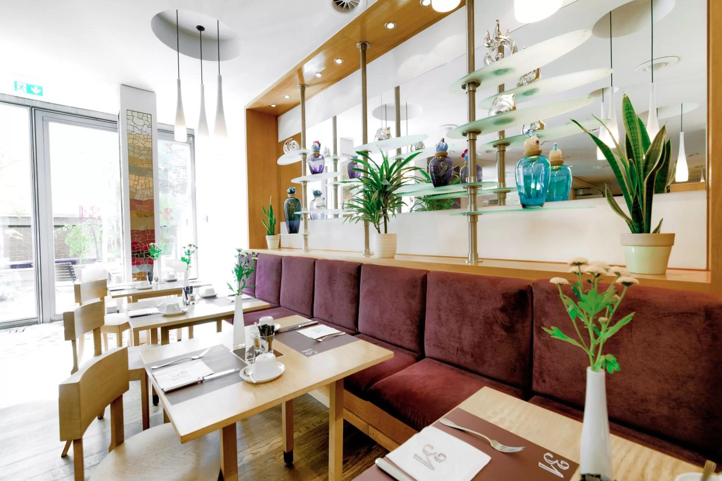 Breakfast in Hotel Bleibtreu Berlin by Golden Tulip