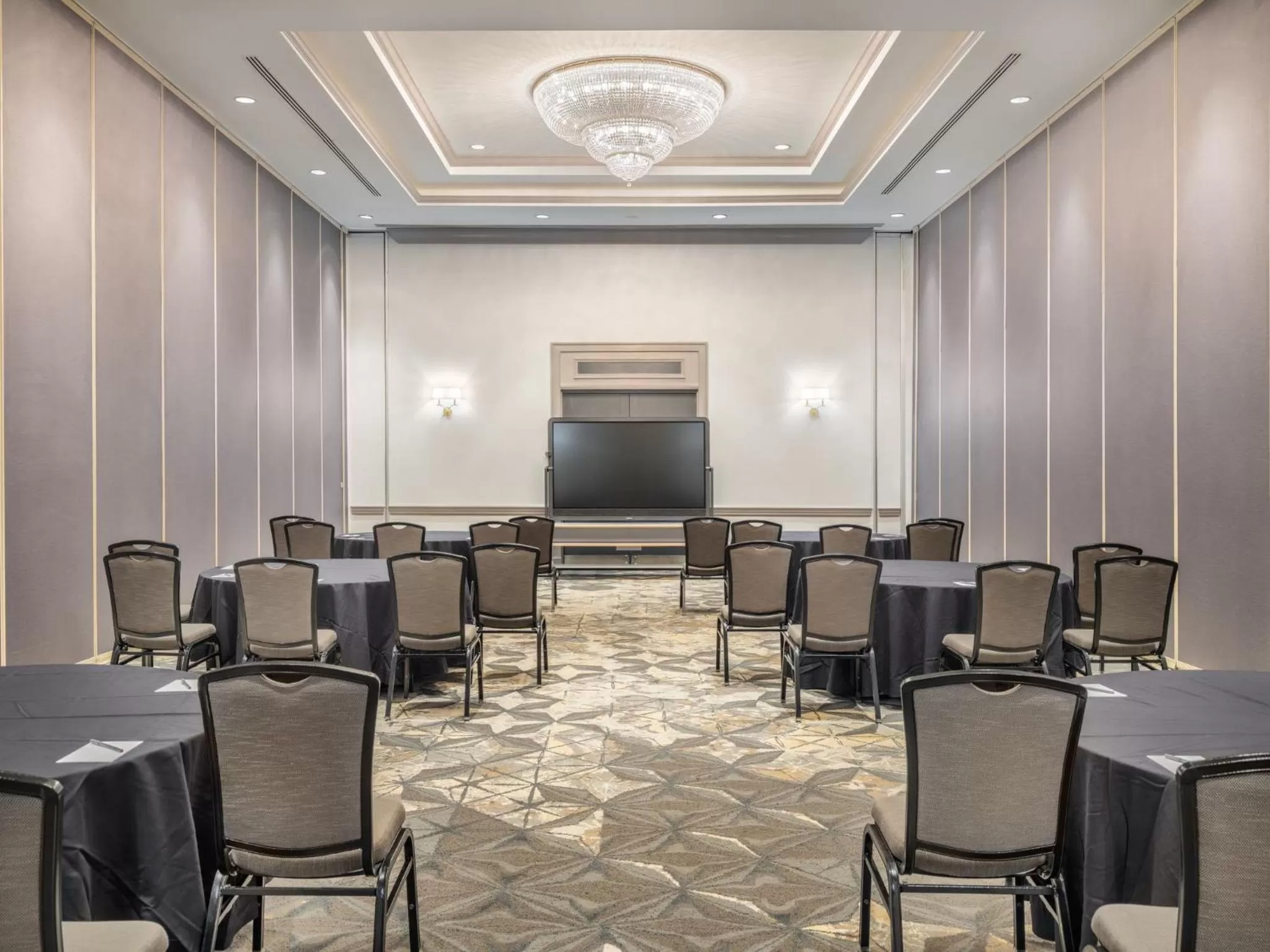 Meeting/conference room in Crowne Plaza College Park - Washington DC by IHG