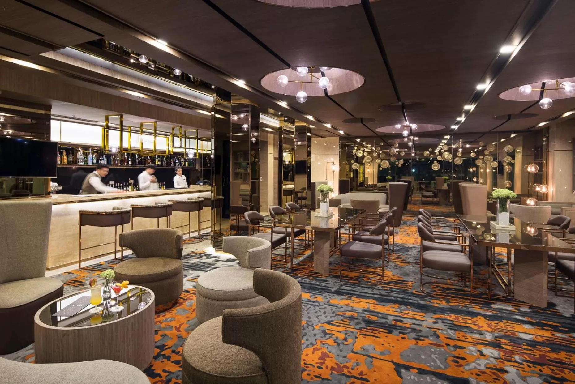 Restaurant/places to eat in Solitaire Bangkok Sukhumvit 11