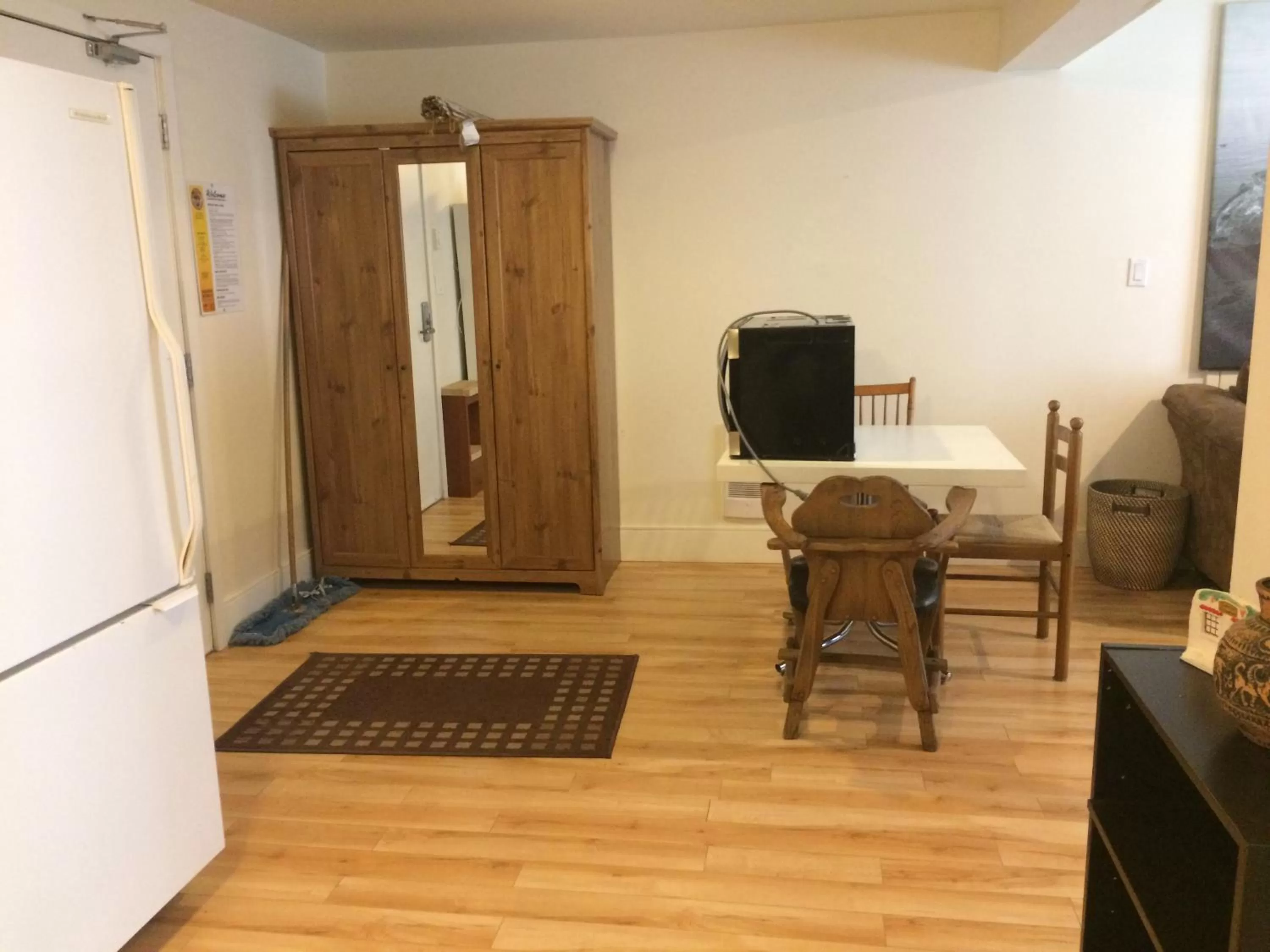 Black Rooster Guesthouse