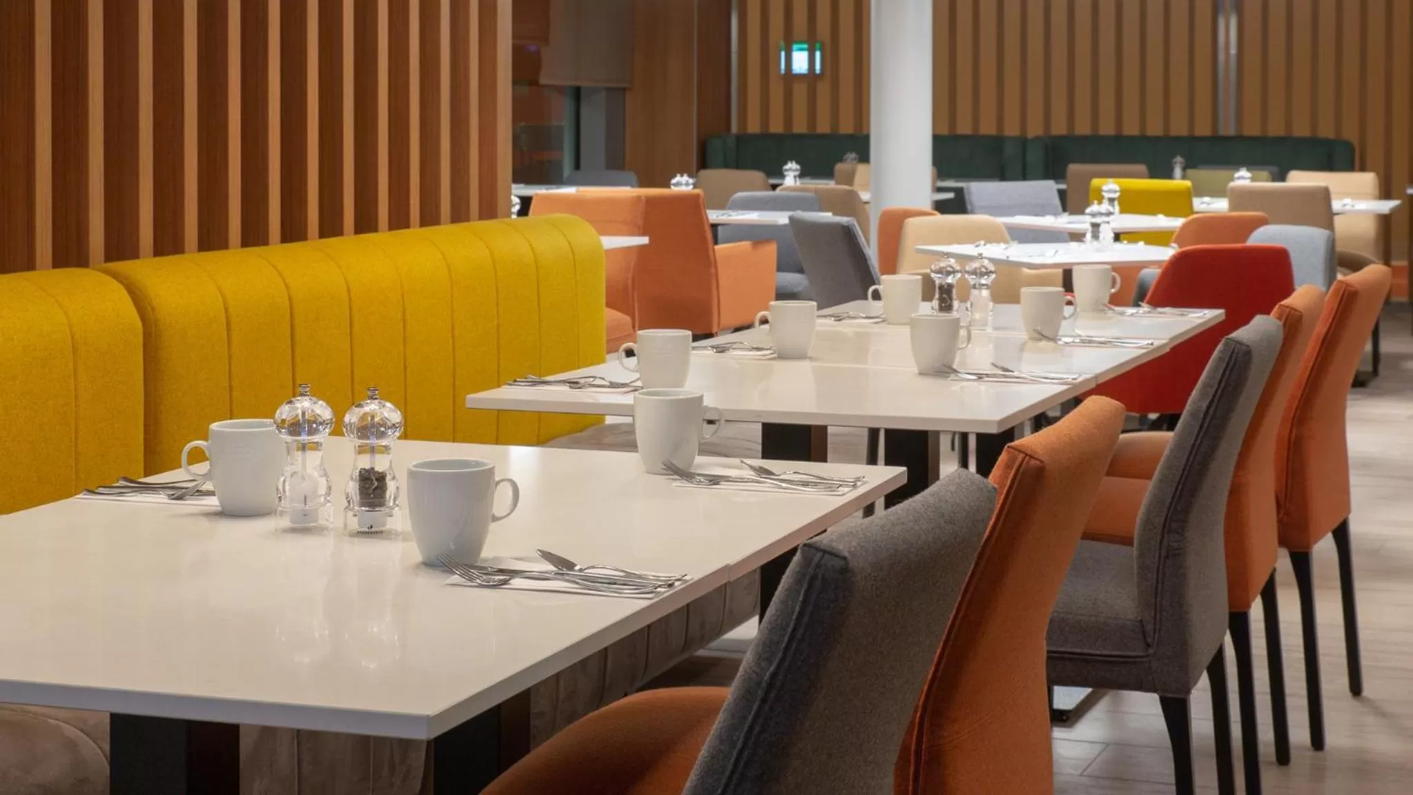 Restaurant/places to eat in Holiday Inn Berlin Airport - Conference Centre by IHG