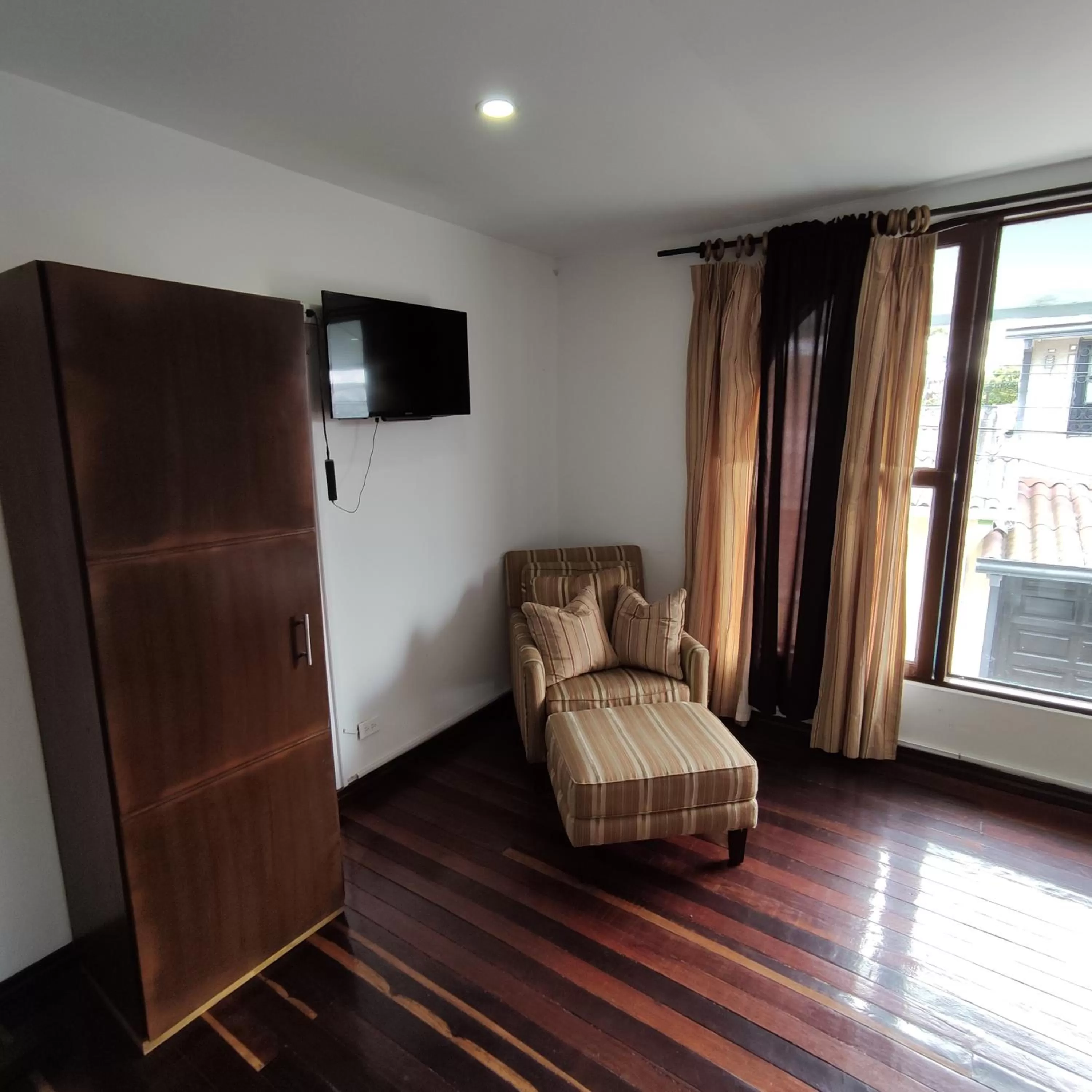 Staff, Bed in Hosteria De Mi Pueblo