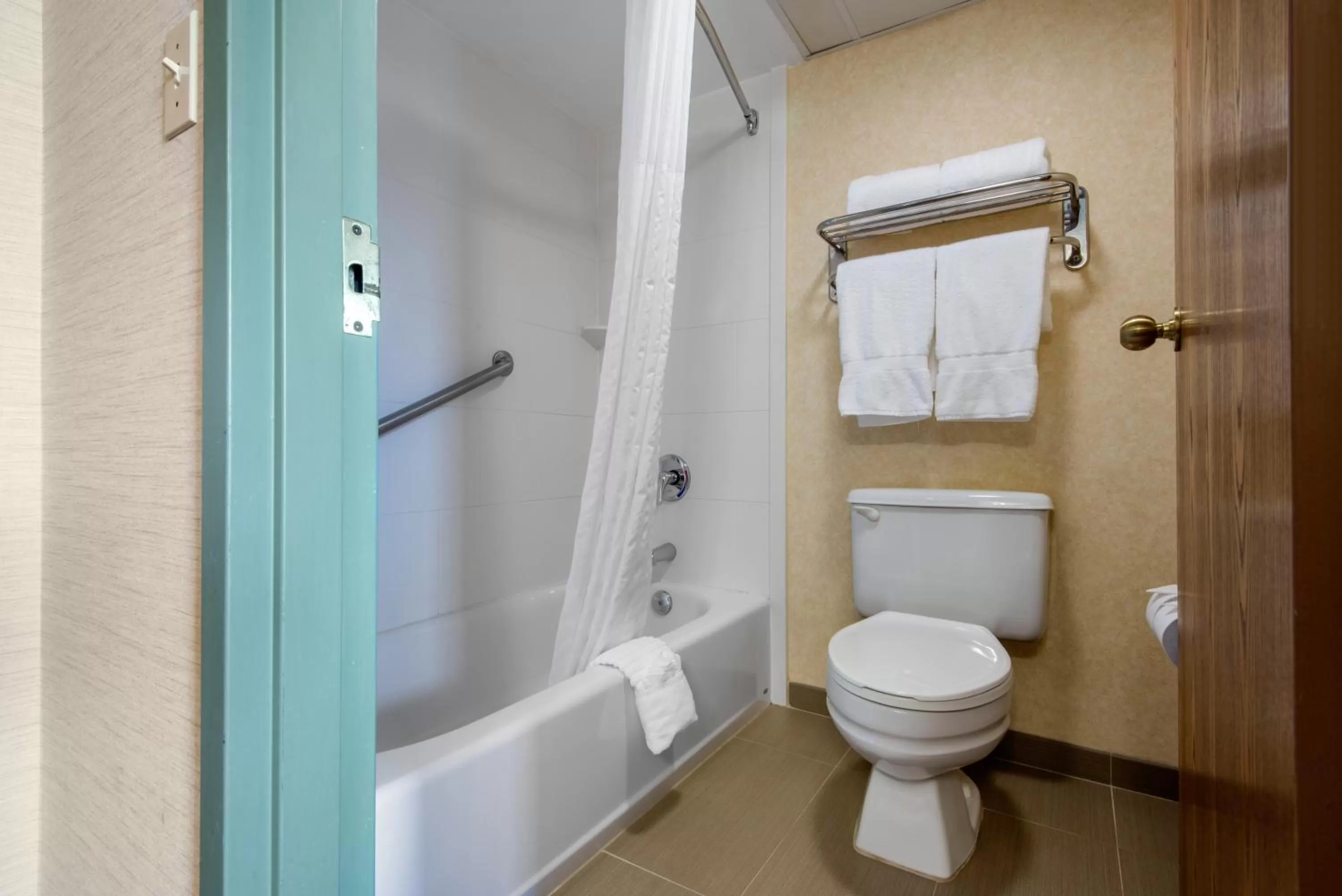 Quality Inn & Suites