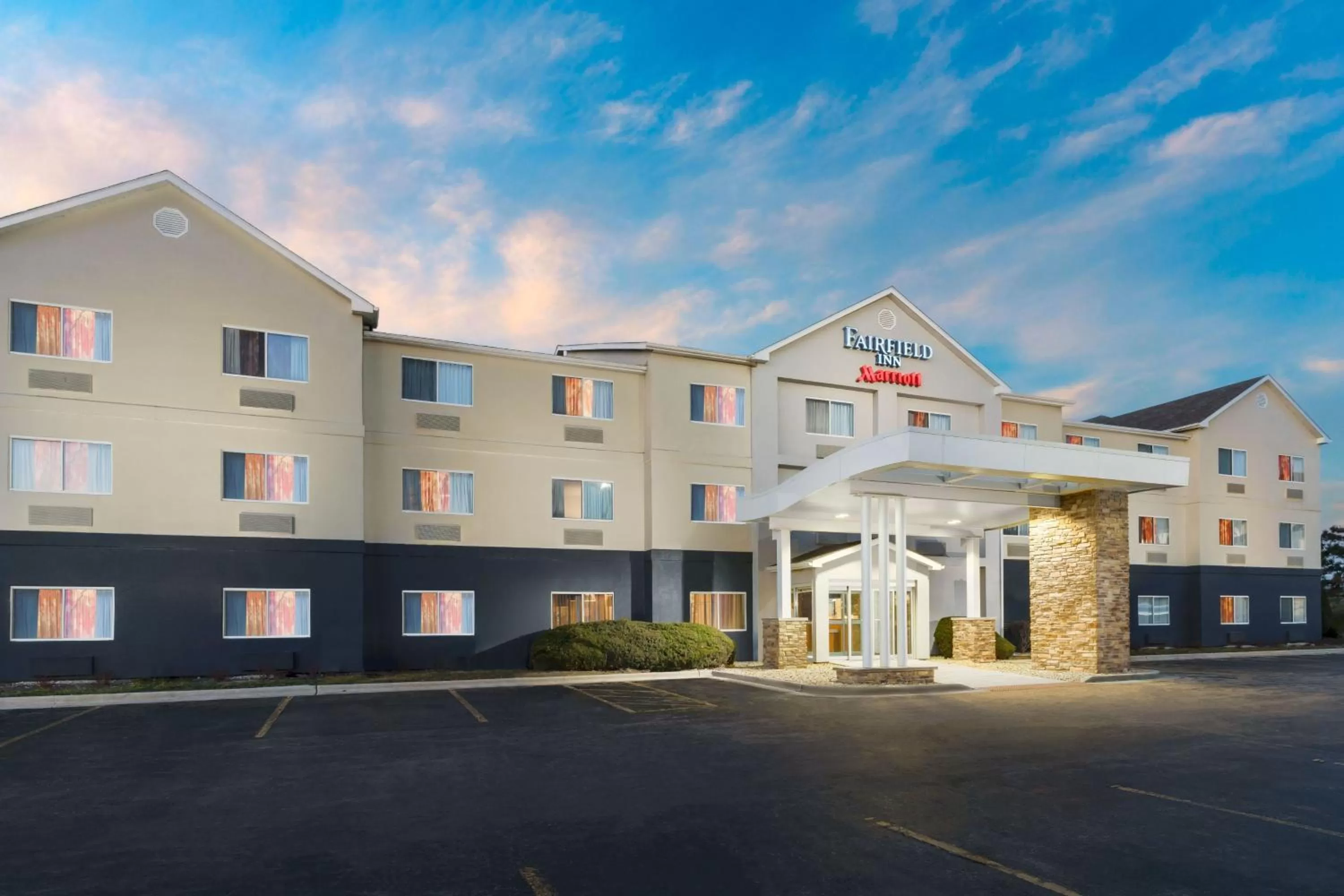 Property building in Fairfield Inn by Marriott Joliet South