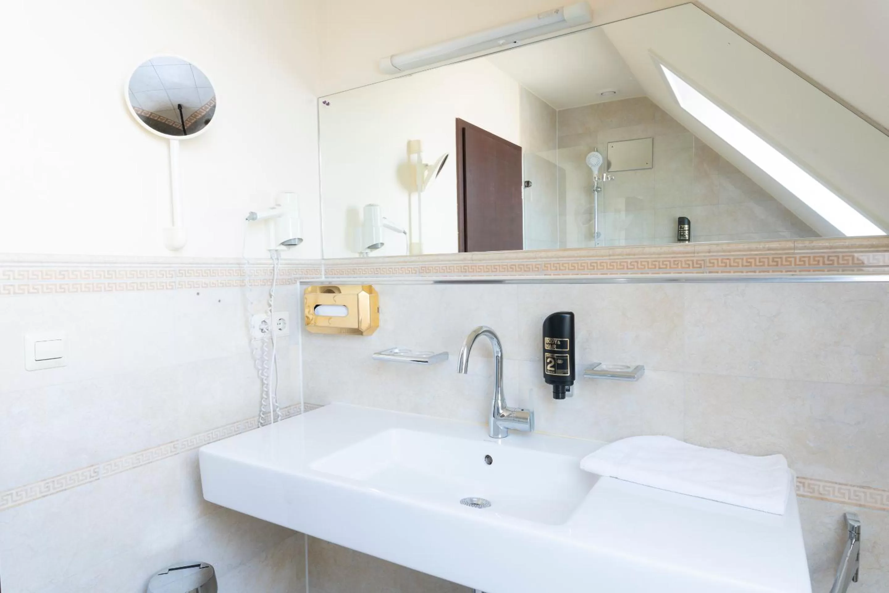 Bathroom in Hotel Astoria am Urachplatz