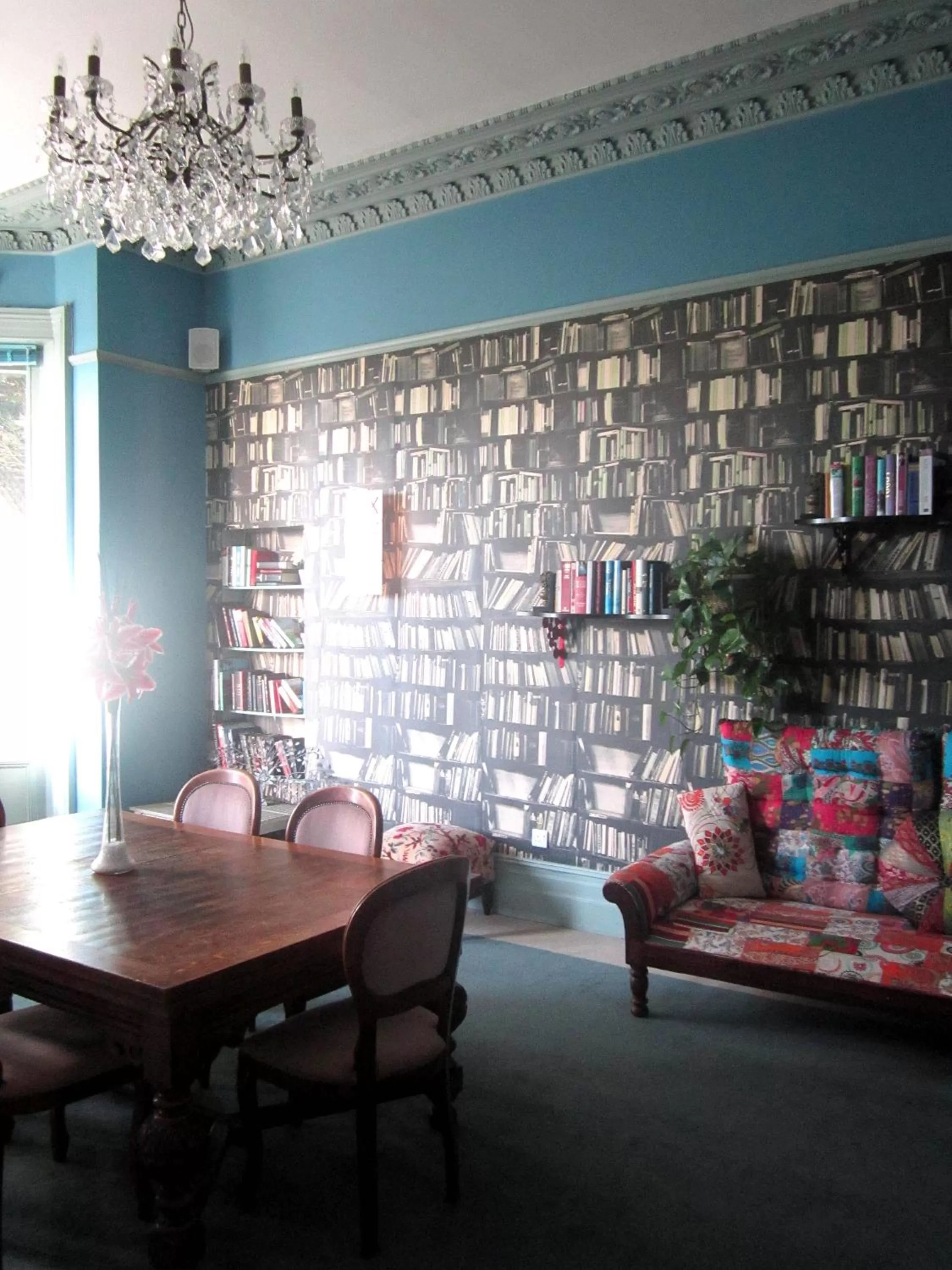 Lounge or bar in Cottonwood Boutique