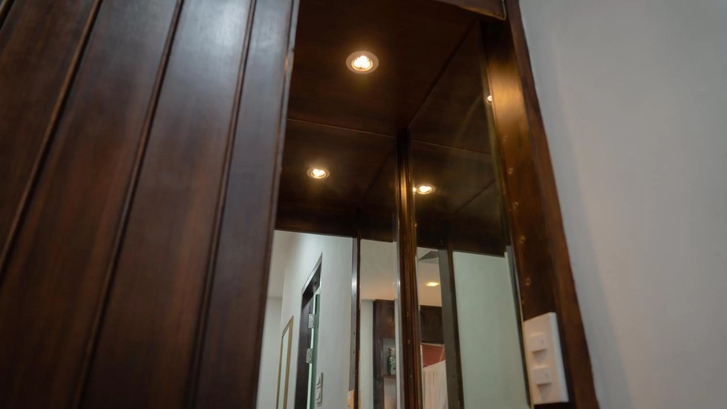 wardrobe in Cheva Gallery Boutique Hotel