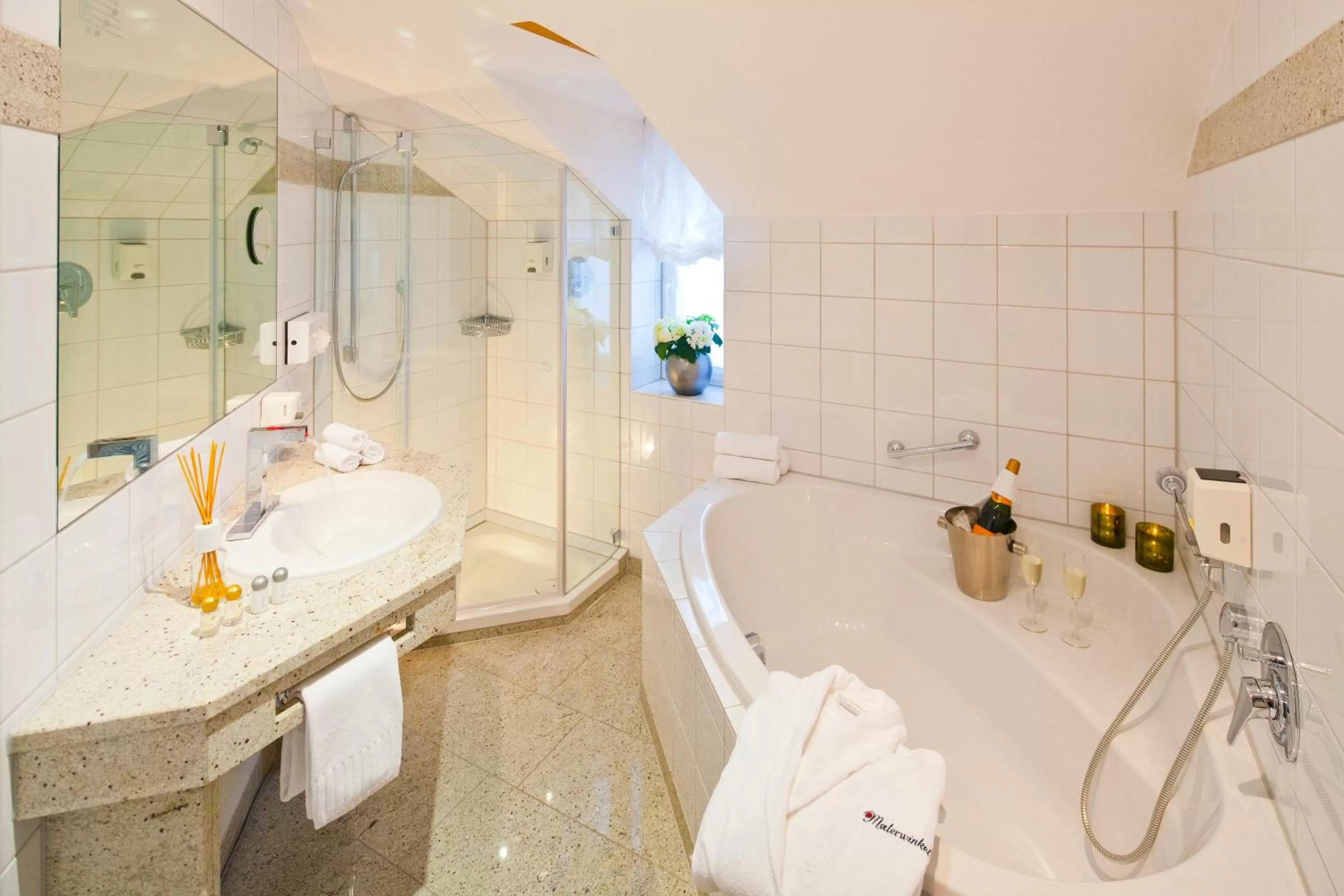 Bathroom in Malerwinkel Hotel