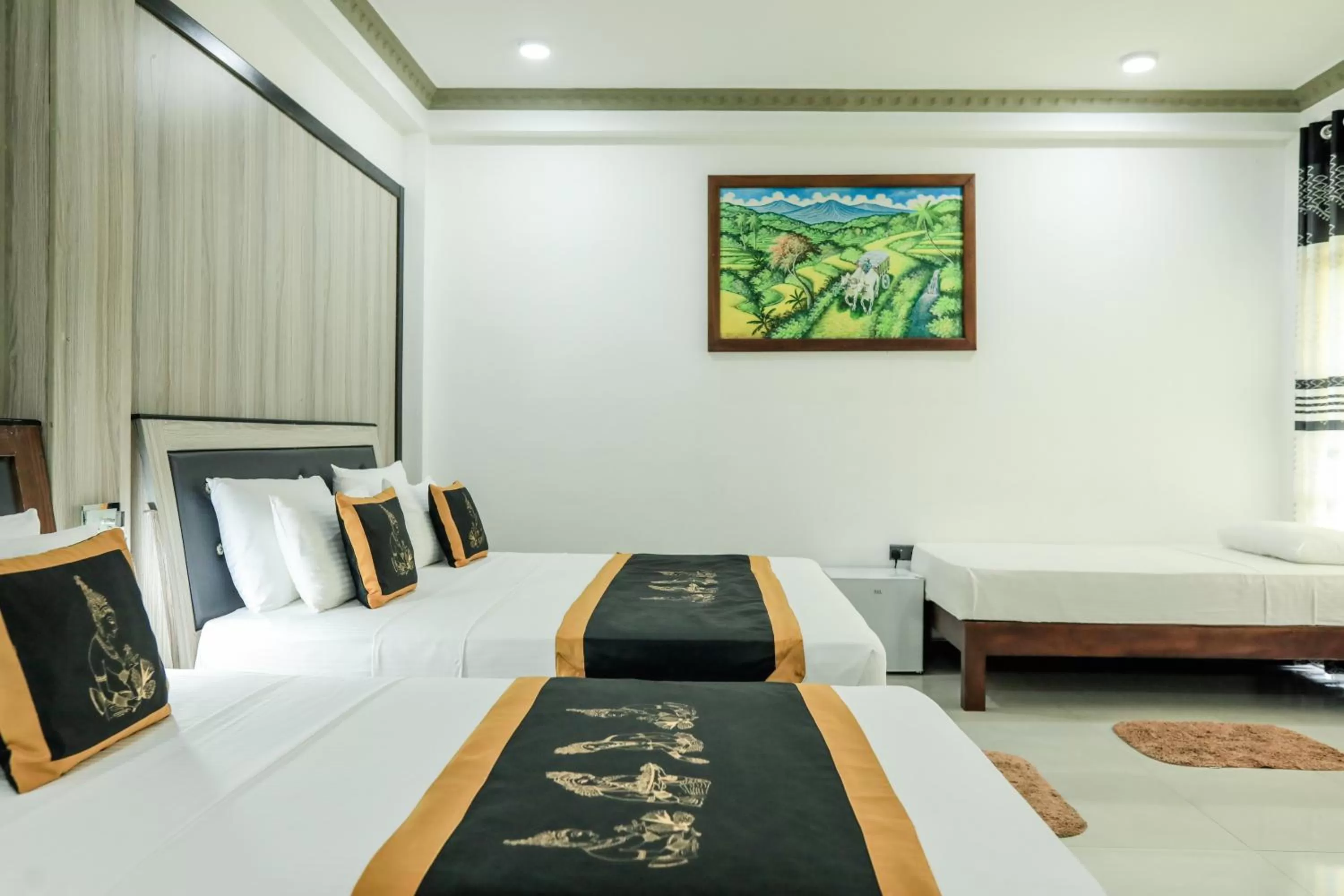 Bed in Sigiriya Kingdom Gate Dambulla