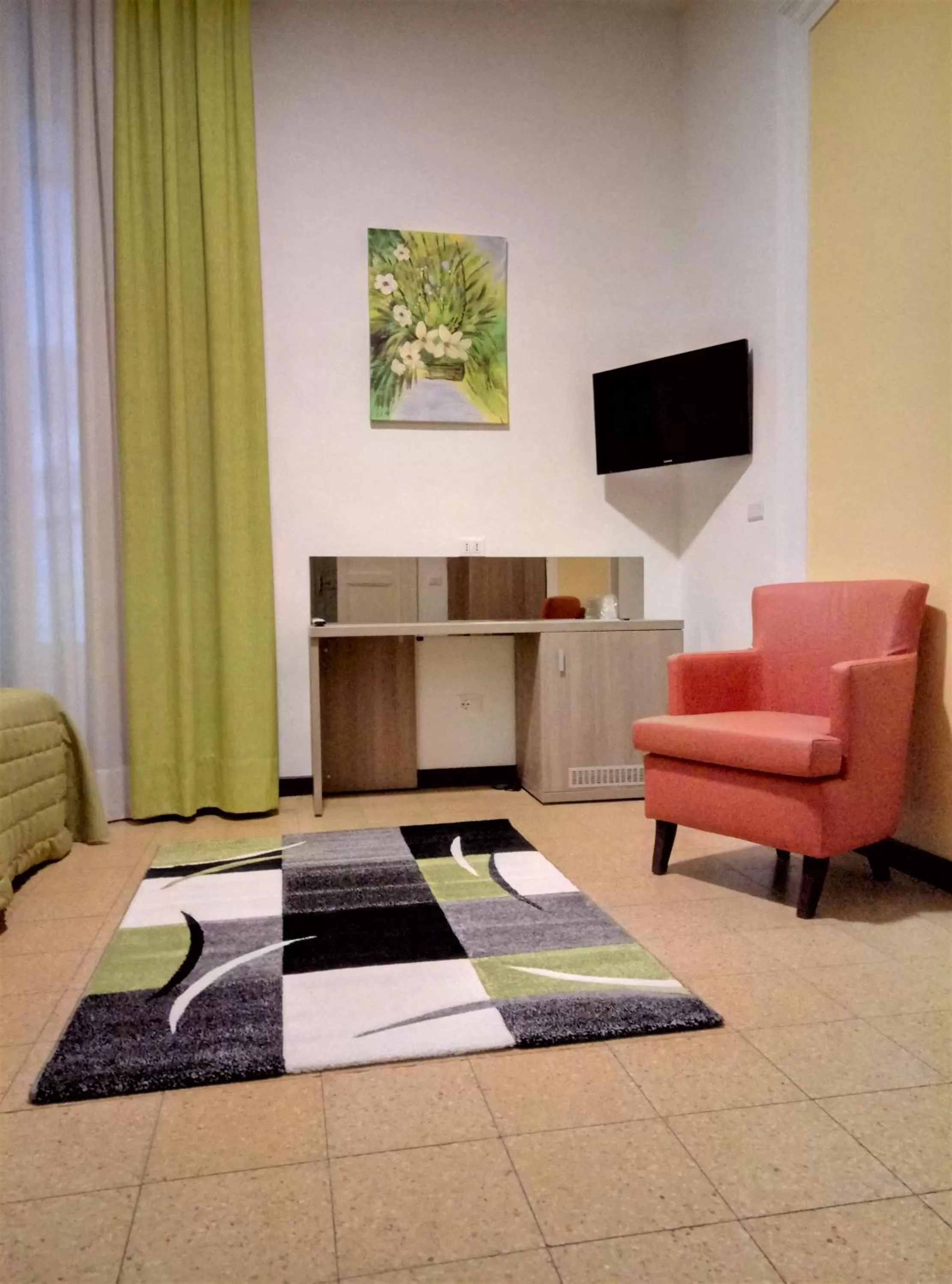 TV and multimedia in Moonlight Hotel&Suites