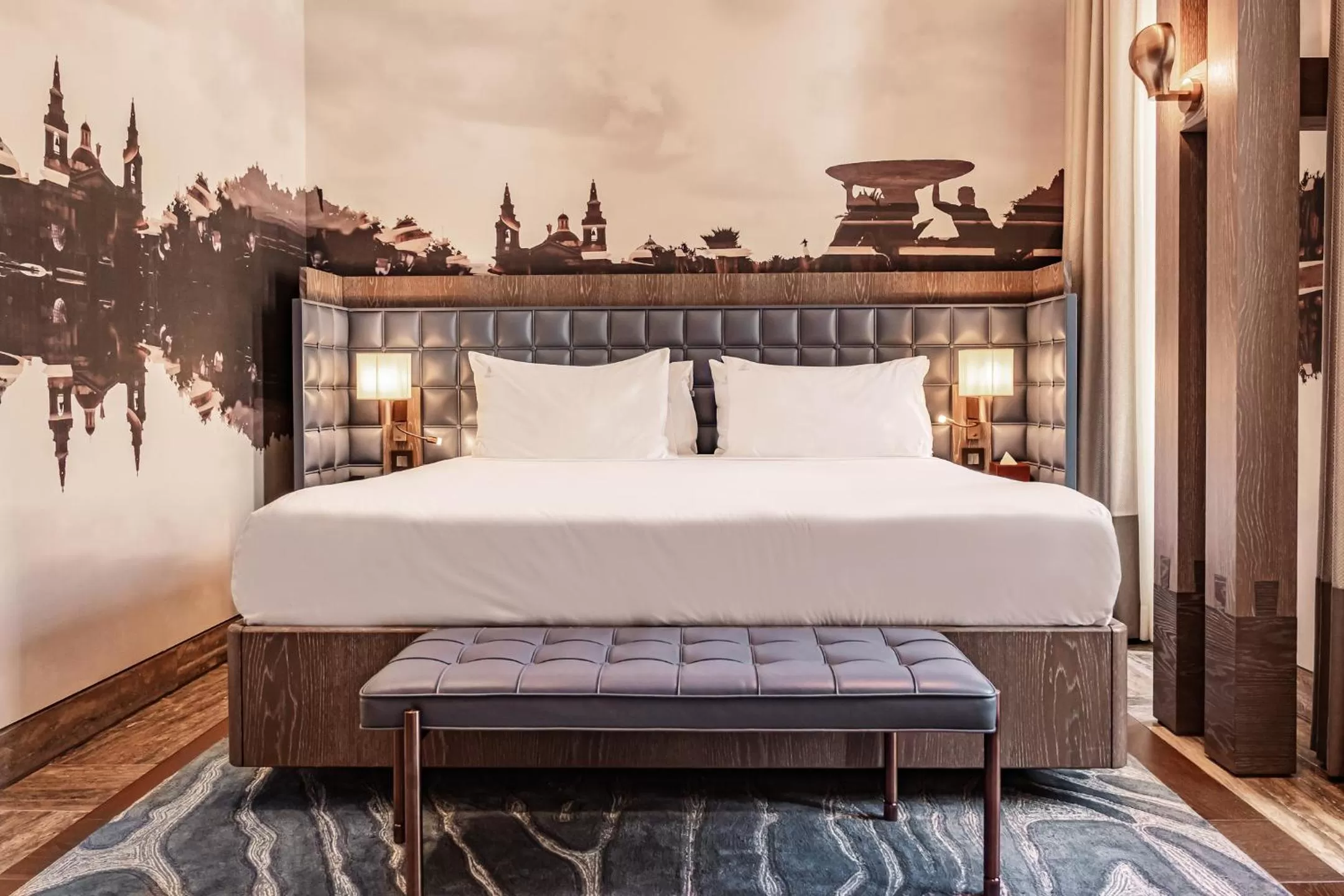 Bed in Iniala Harbour House