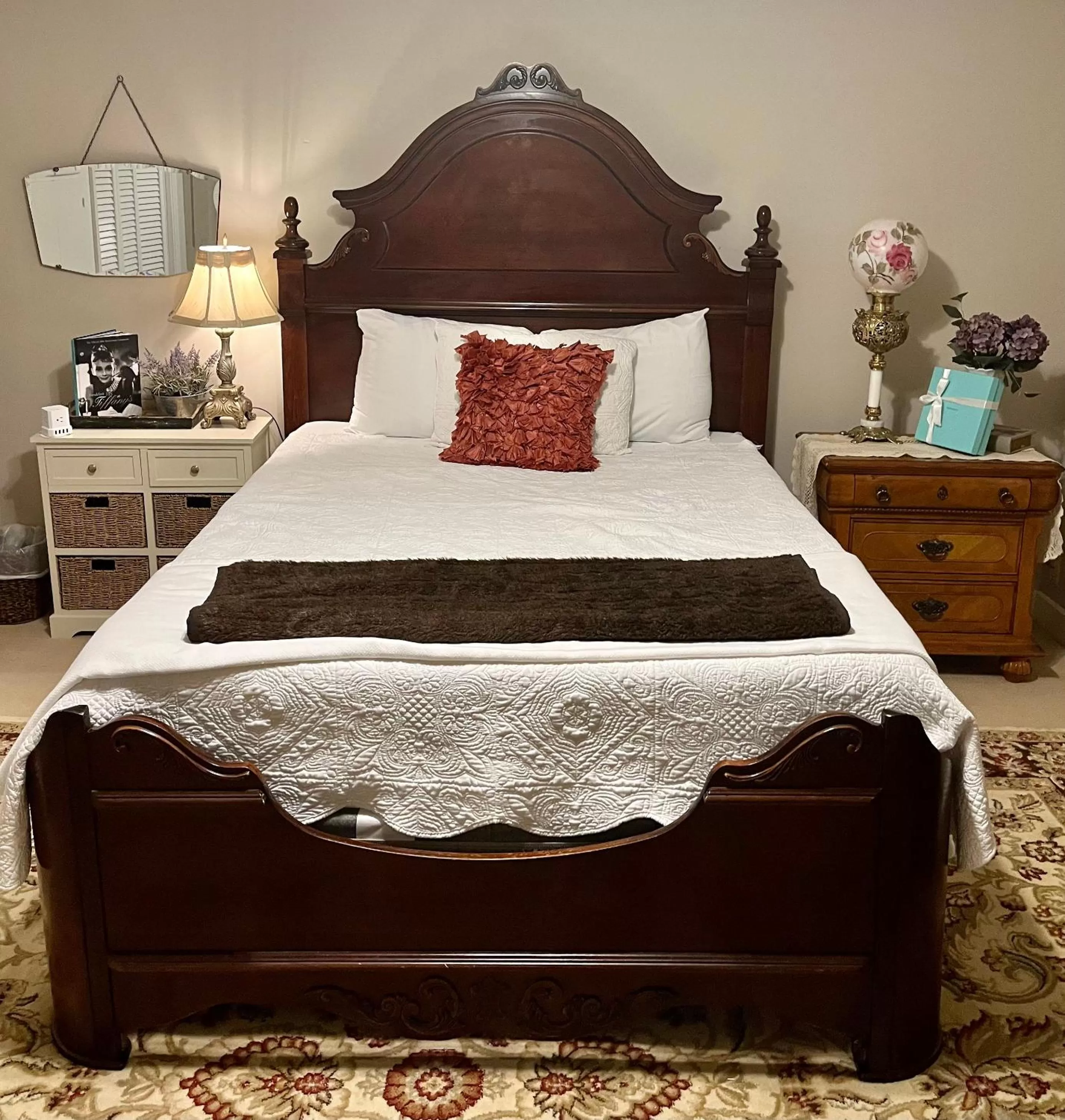 Bedroom, Bed in The Beaumont House Natchez