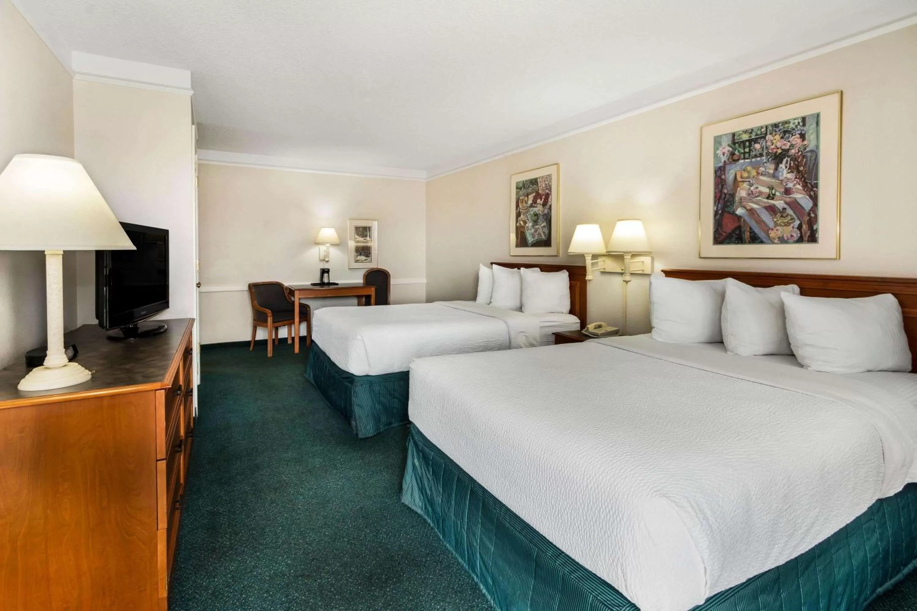 Photo of the whole room in La Quinta Inn by Wyndham Albuquerque Northeast