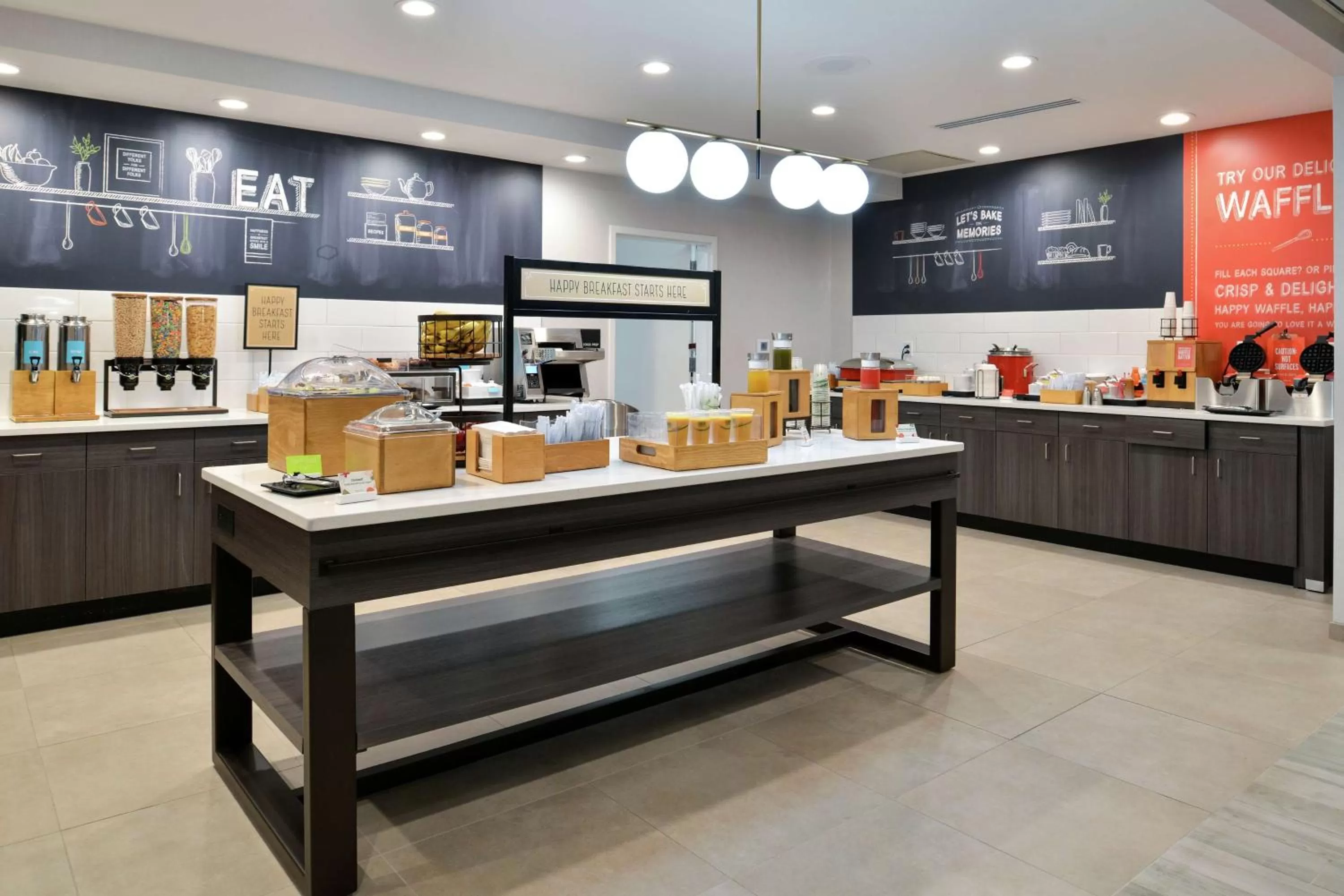 Breakfast in Hampton Inn Cedar Falls Downtown, Ia