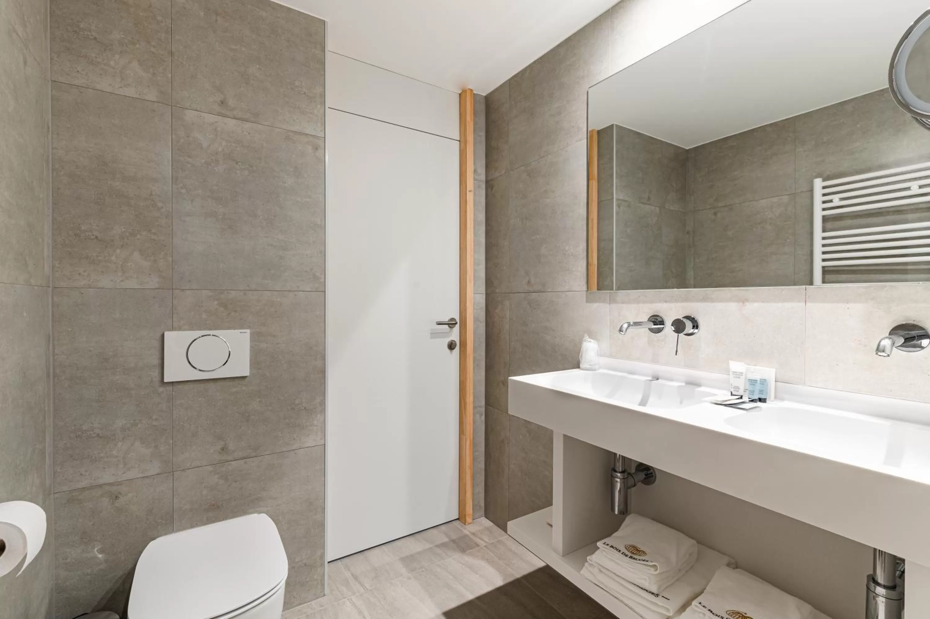 Bathroom in Hotel Le Bois De Bruges