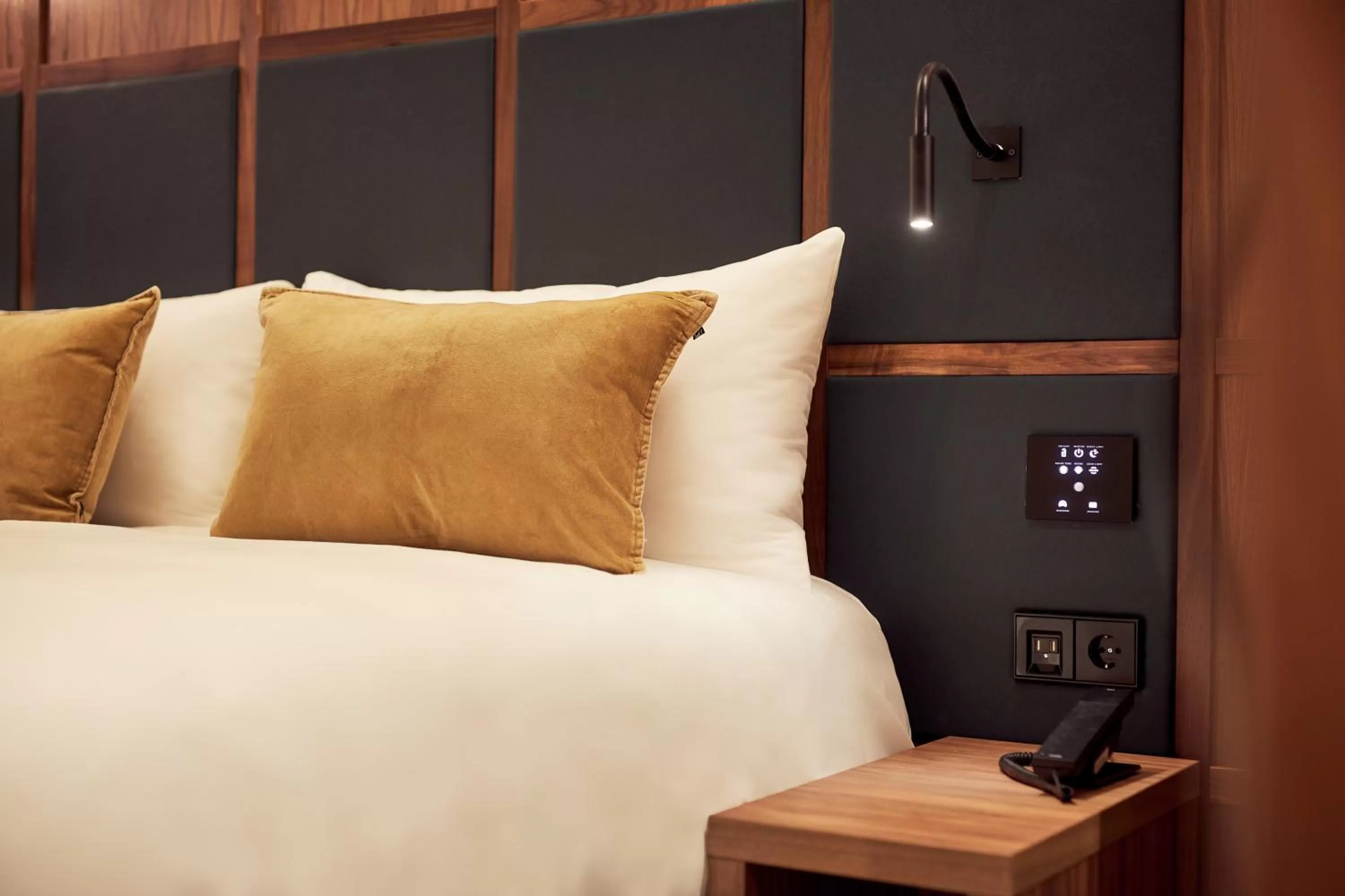 Decorative detail, Bed in Met Hotel Amsterdam