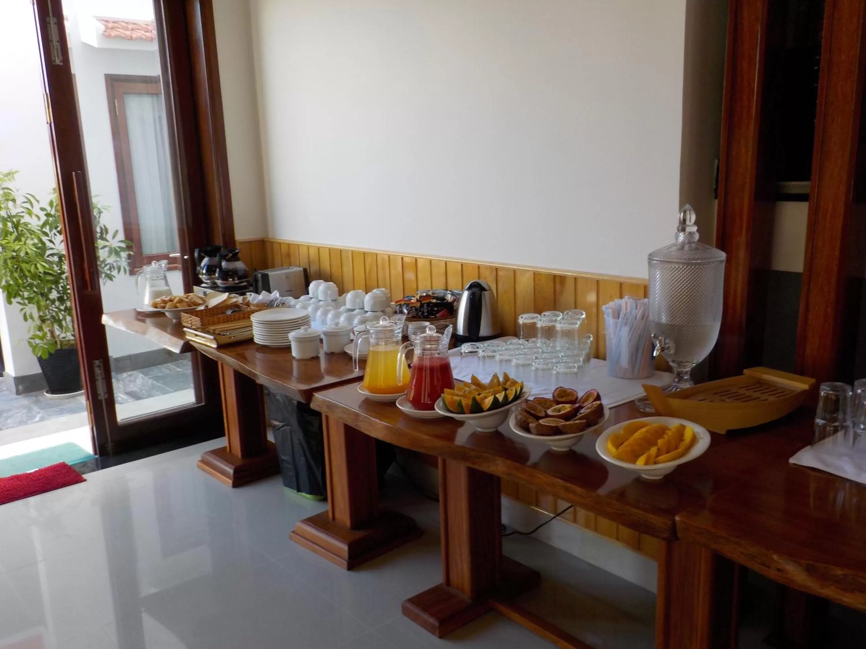 Restaurant/places to eat in Villa Loan A HOI AN