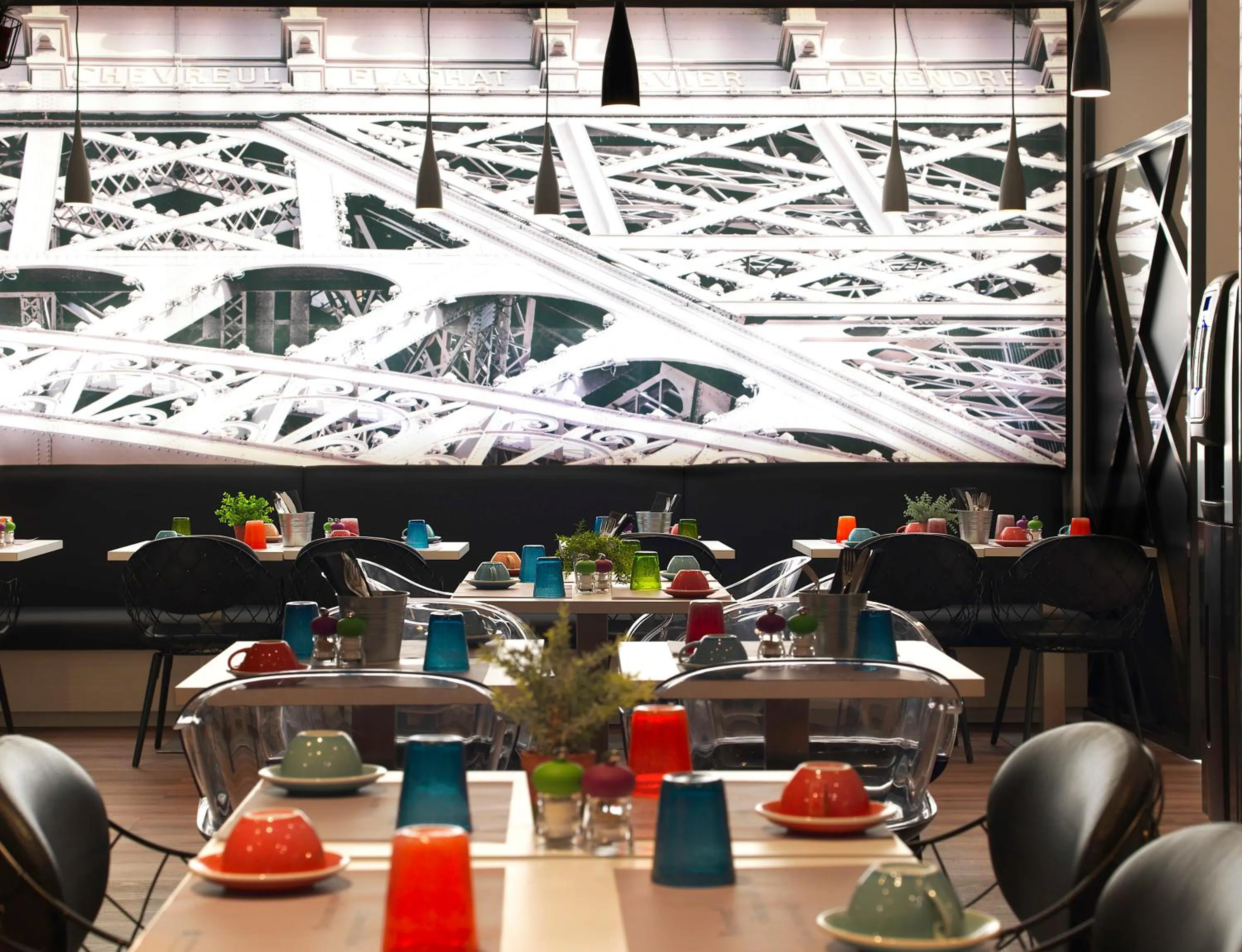 Restaurant/places to eat in Hotel Paris Opera Affiliated by Meliá