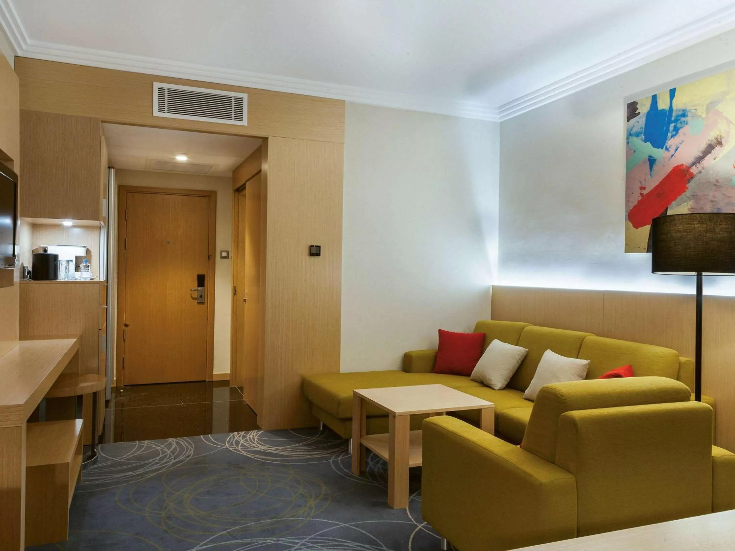 Photo of the whole room in Mövenpick Hotel Amman