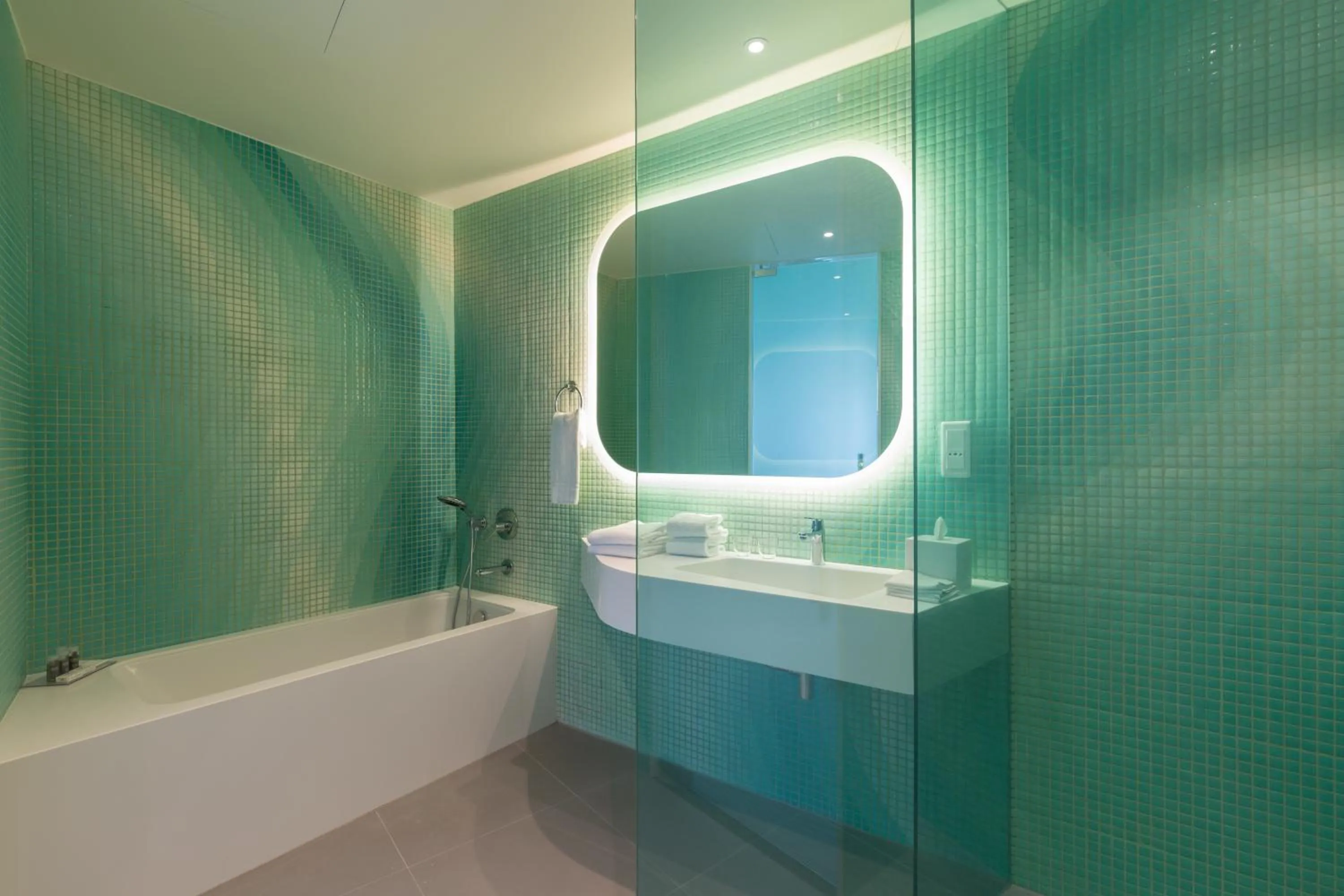 Bathroom in Park Inn by Radisson Amsterdam City West