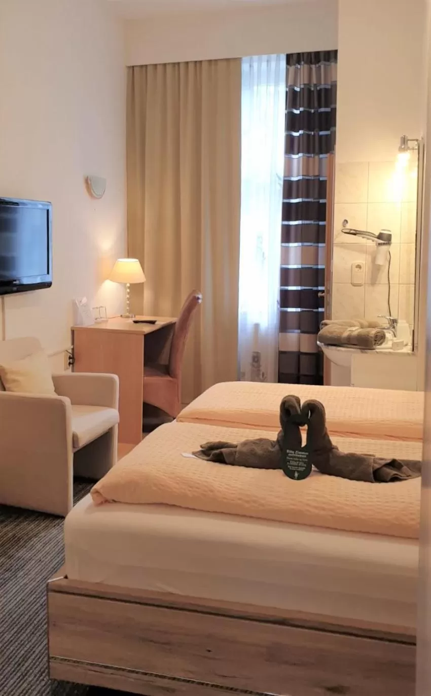 Photo of the whole room, Bed in Hotel Antoni