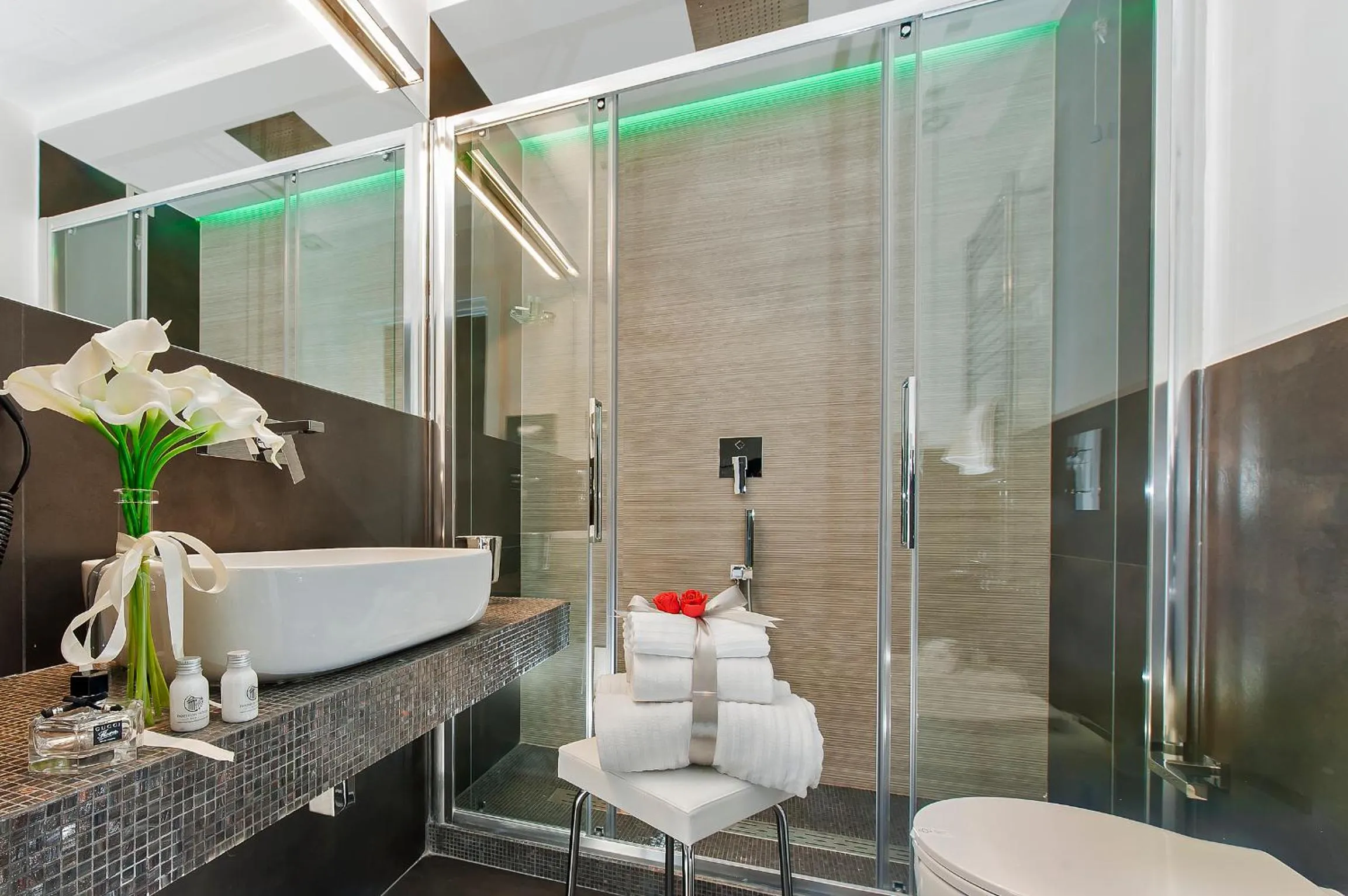 Shower in Vatican Style