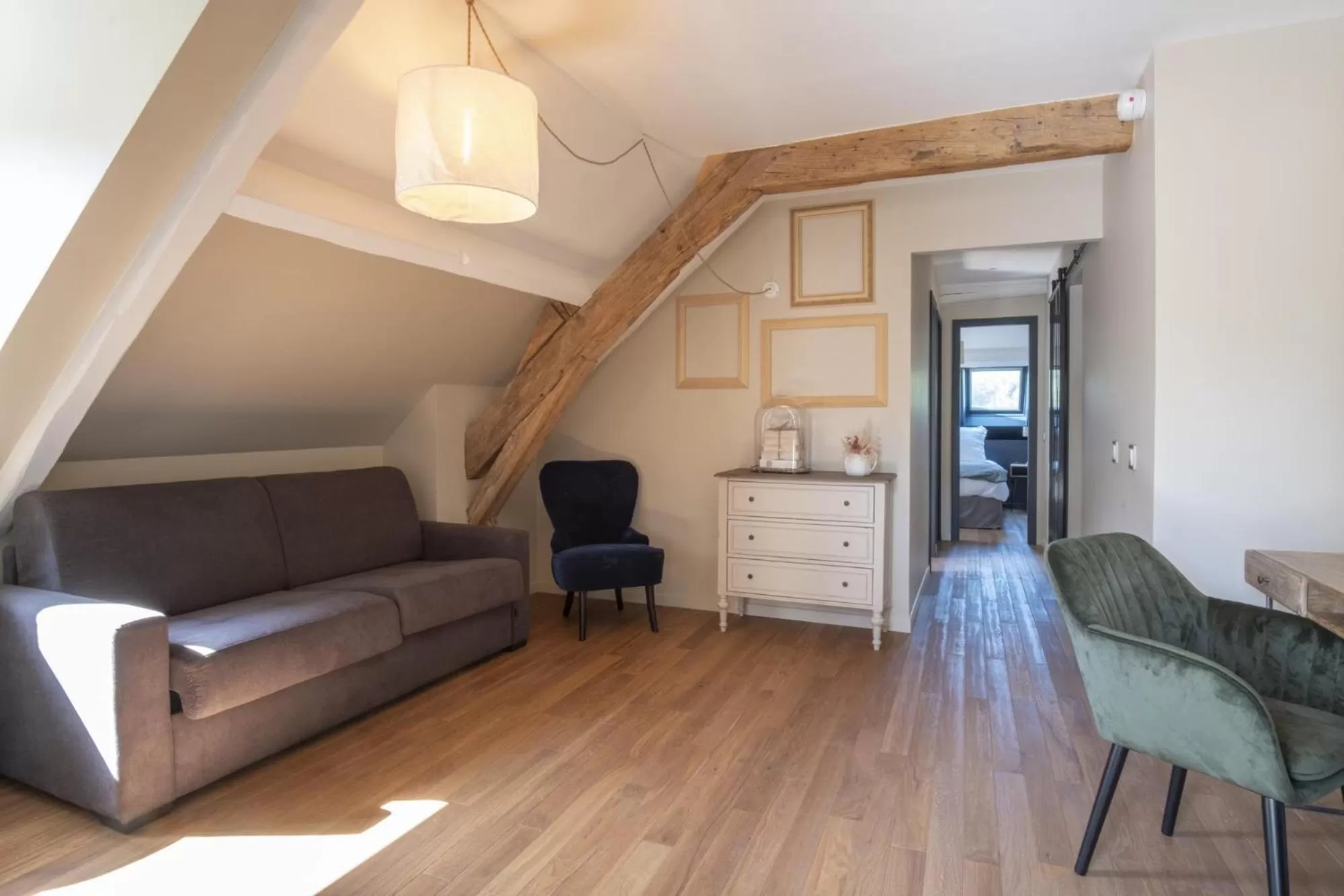 Living room in Les Demeures de Varennes, BW Signature Collection