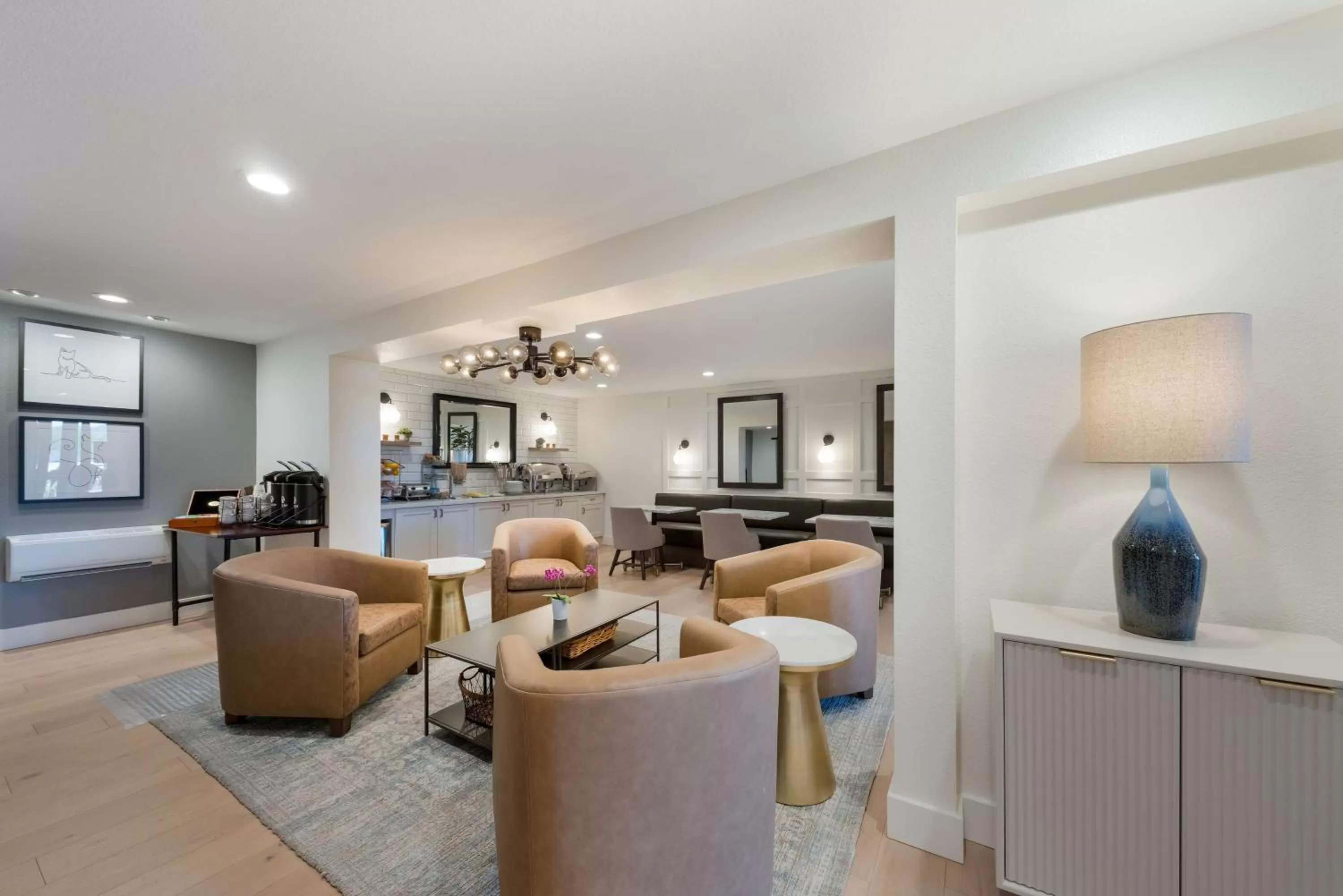 Breakfast in BEST WESTERN the Inn of Los Gatos