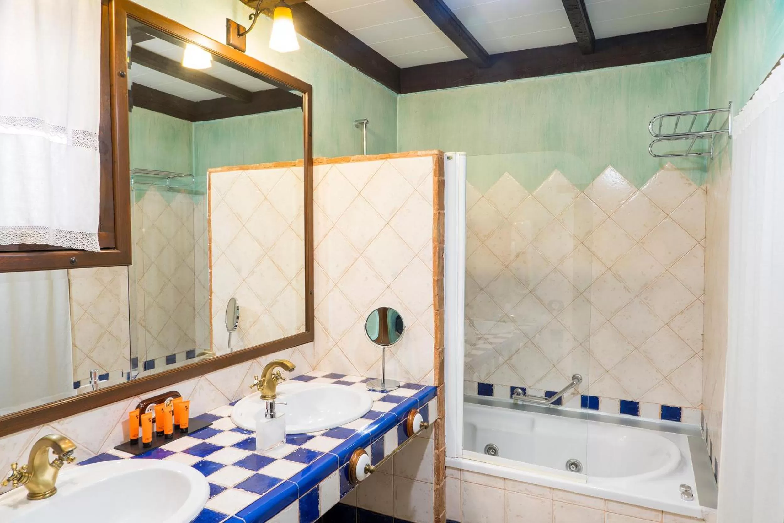 Bathroom in Hotel Spa La Casa del Rector Almagro