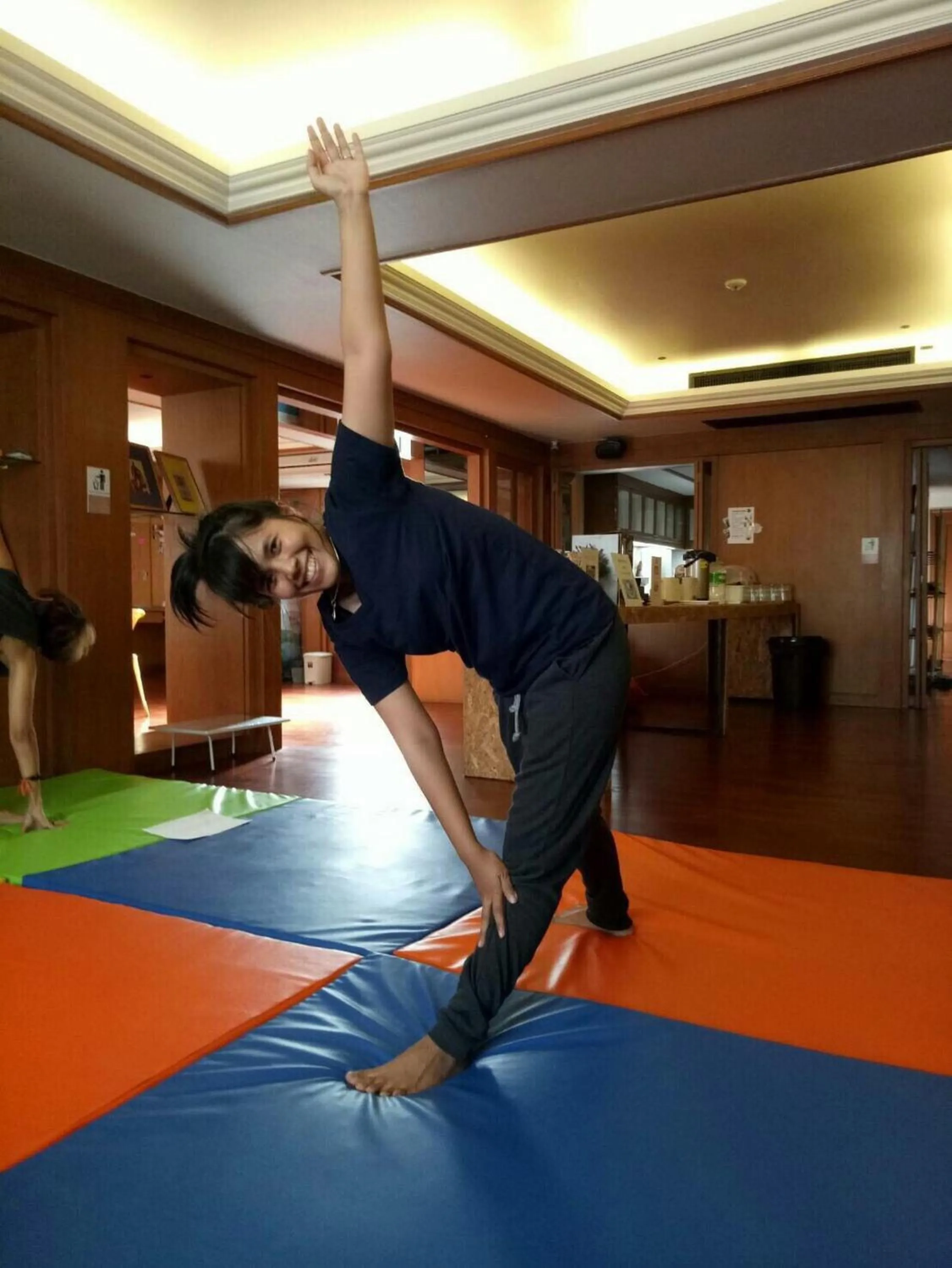 Evening entertainment in Glur Central Pratunam