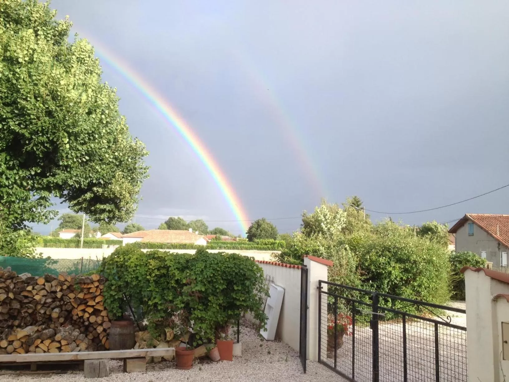 Facade/entrance in Les Glycines