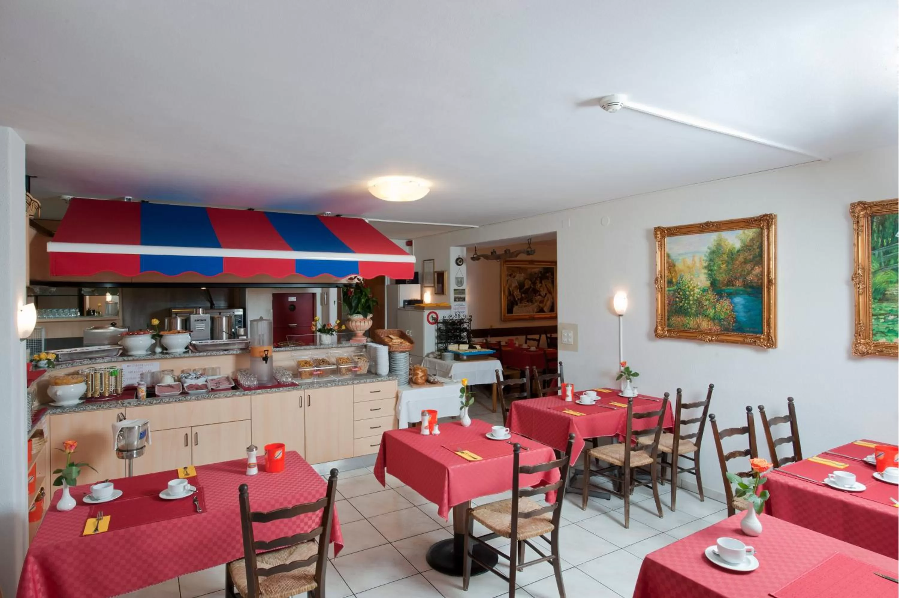 Restaurant/places to eat in Hotel Dischma - FREE BUS AND TRAIN TICKET