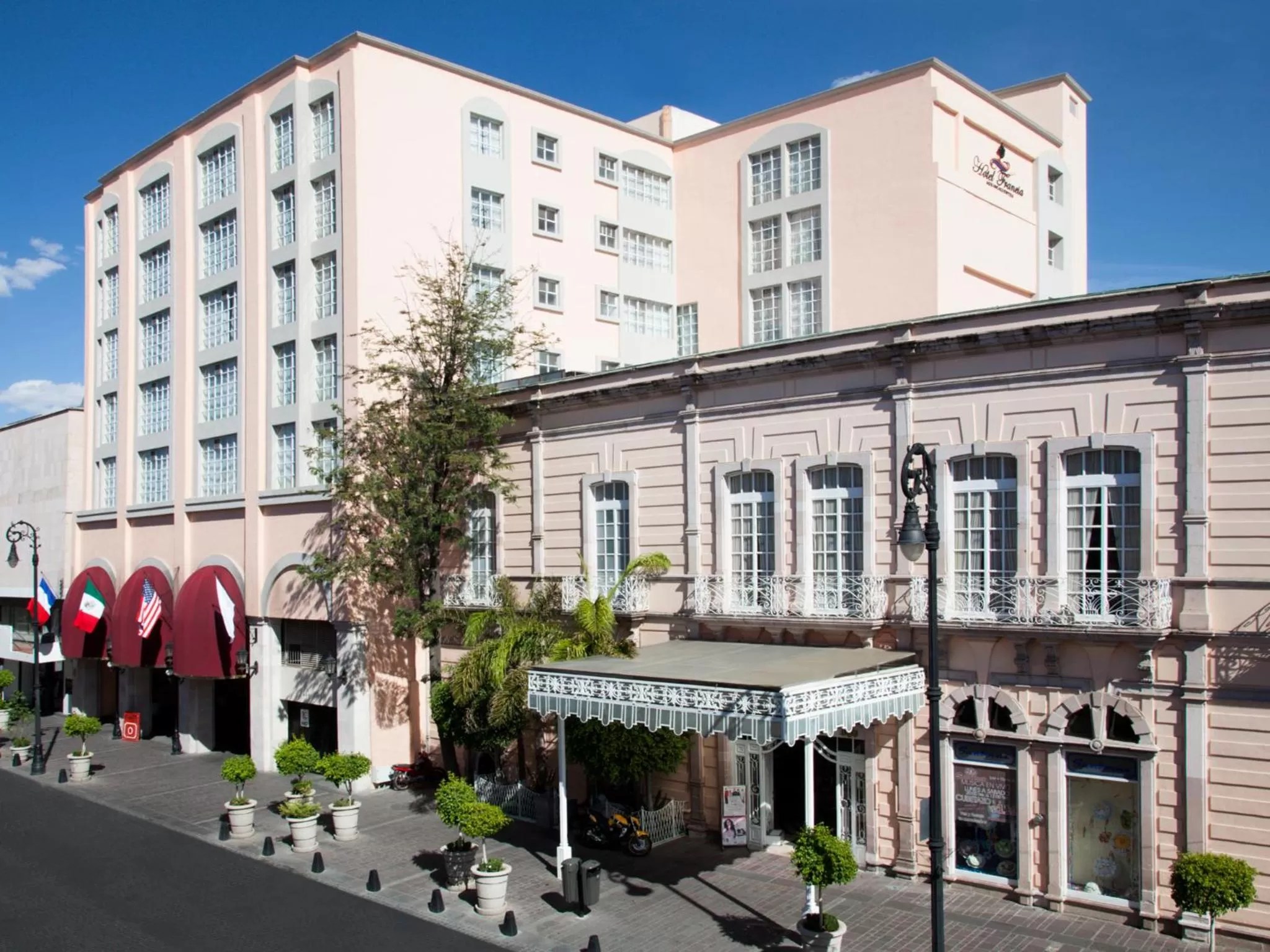 Property building in Hotel Francia Aguascalientes