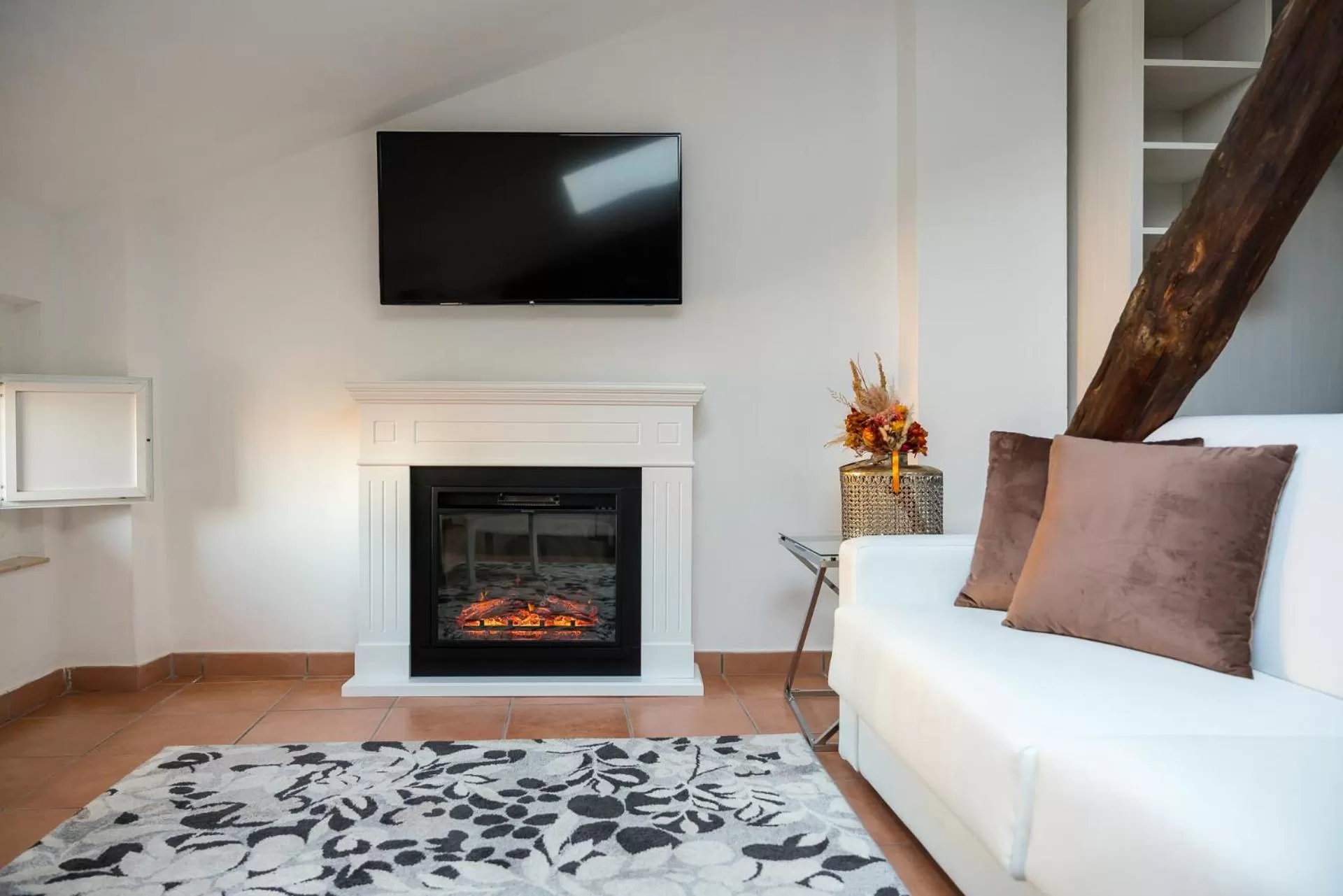 flat iron in Albergo Rossini 1936