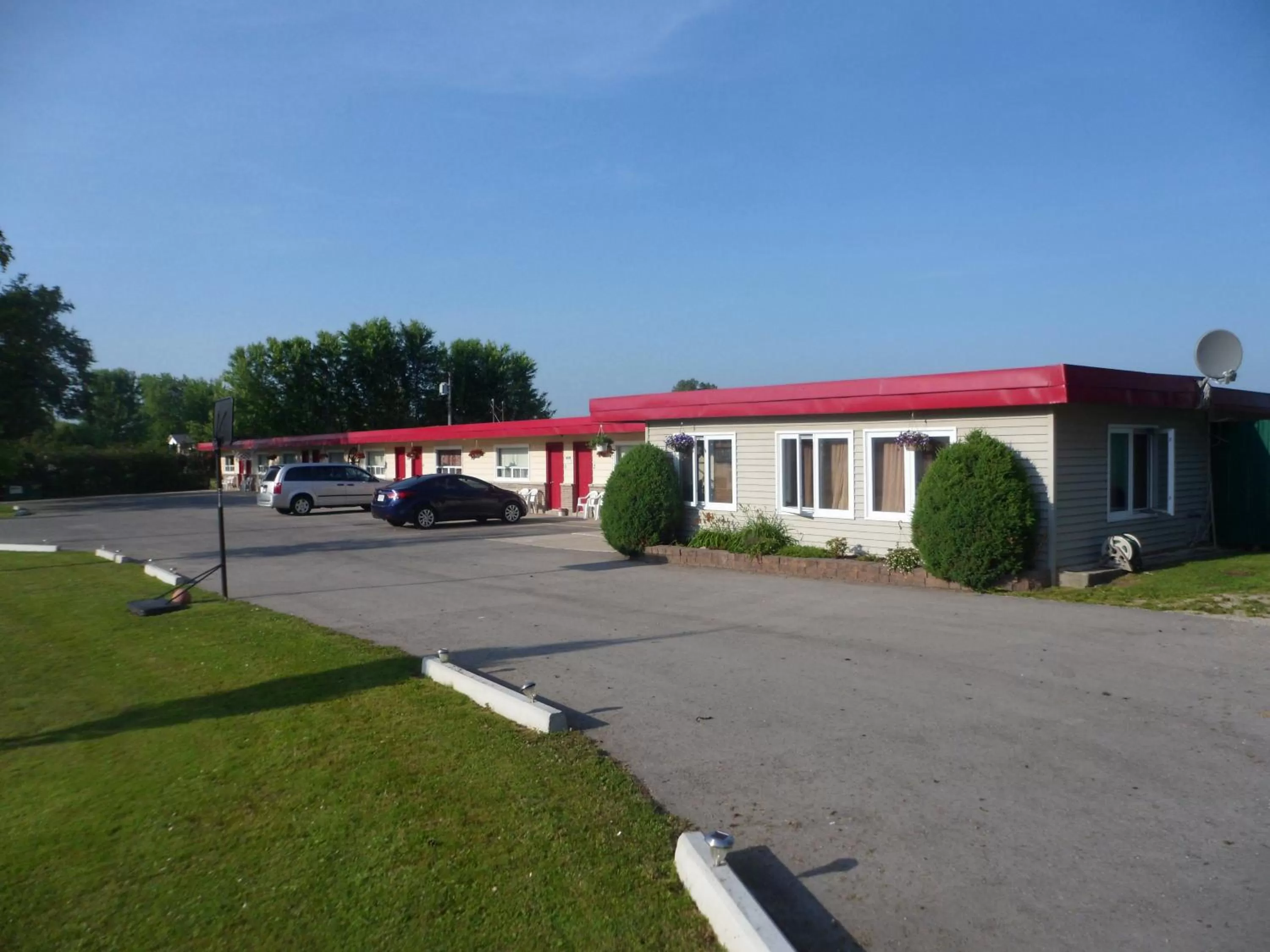 Property building in The Silver Birch Motel