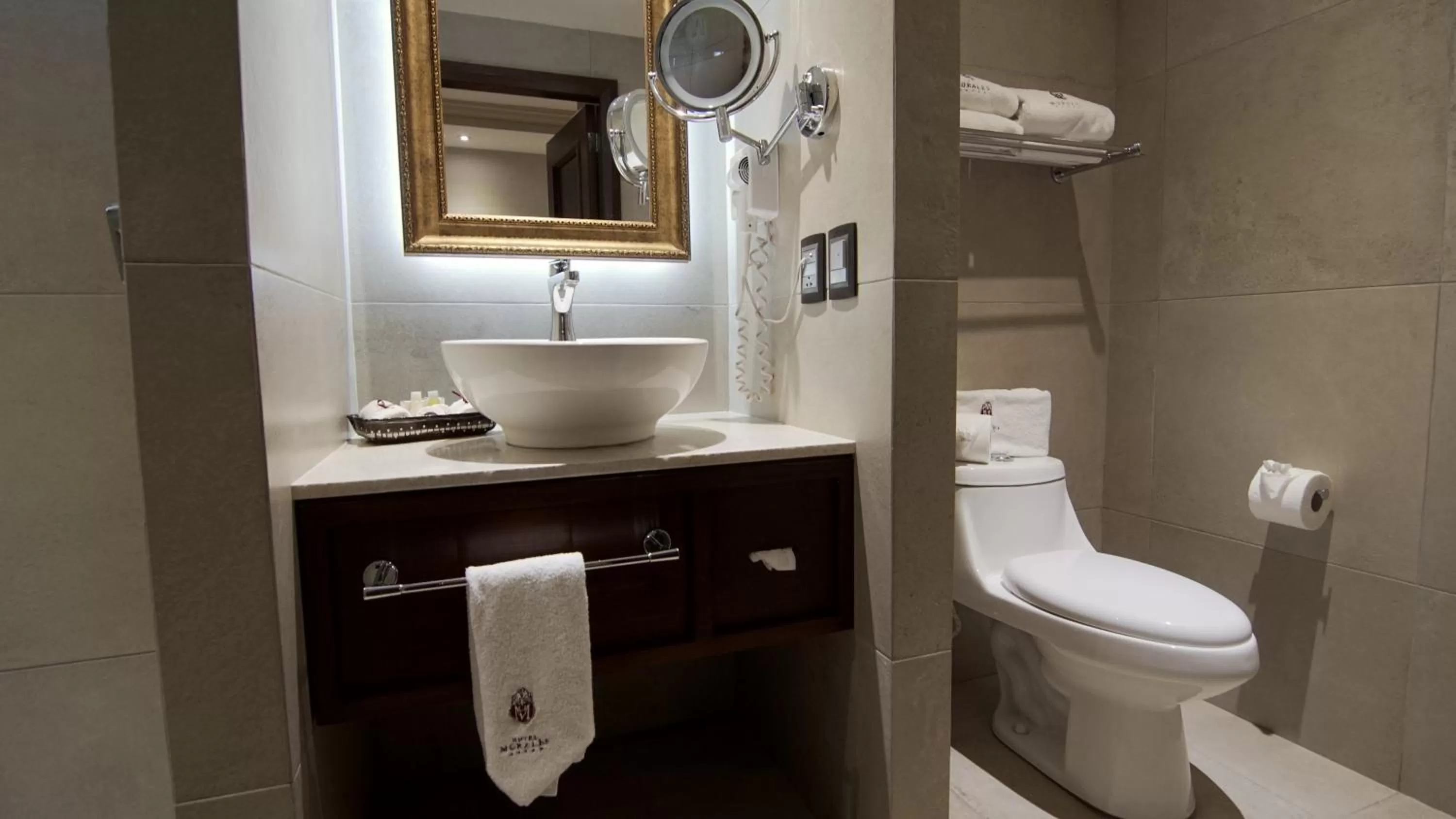 Bathroom in Hotel Morales Historical & Colonial Downtown Core