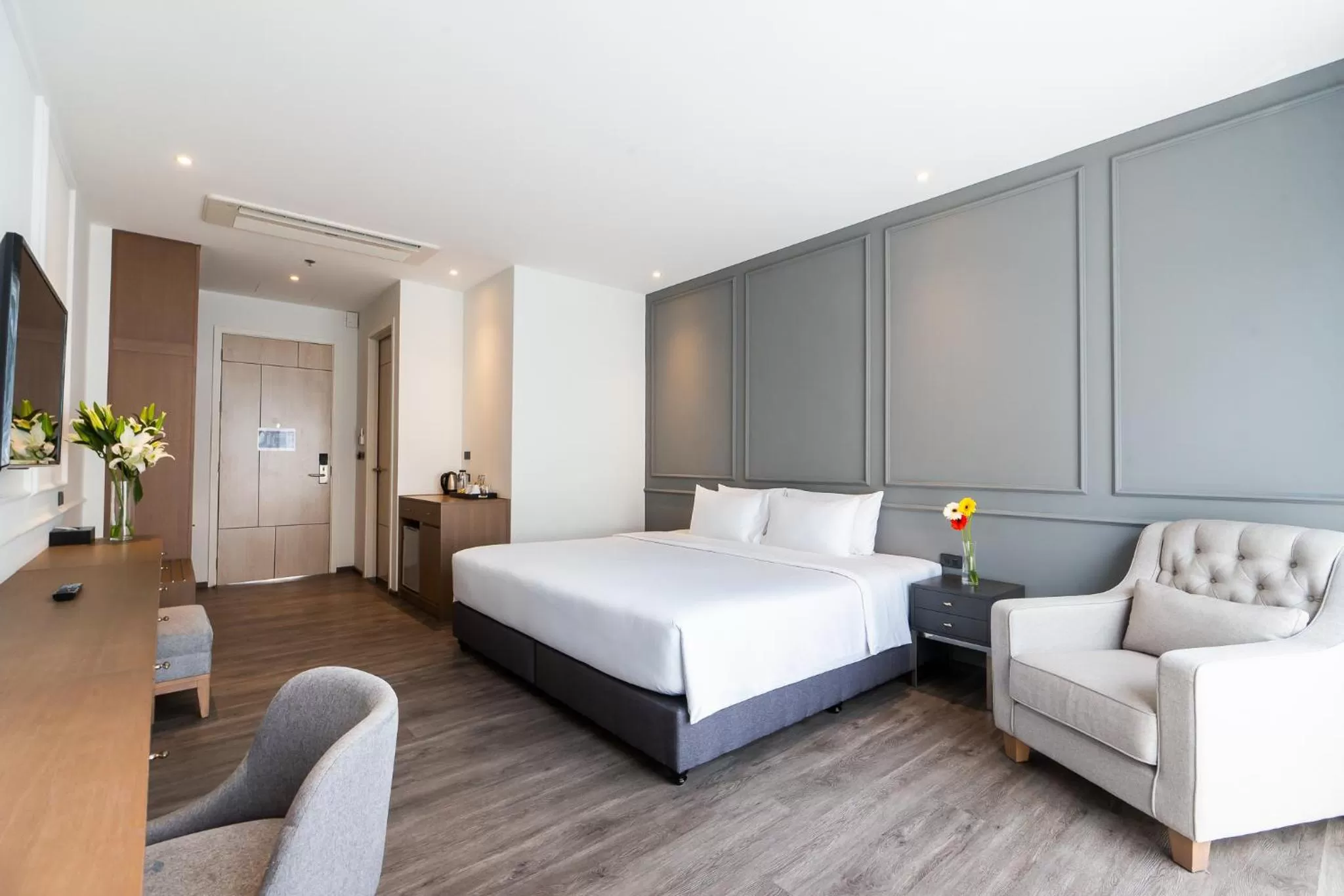 Bedroom, Bed in One Patio Hotel Pattaya - SHA Extra Plus