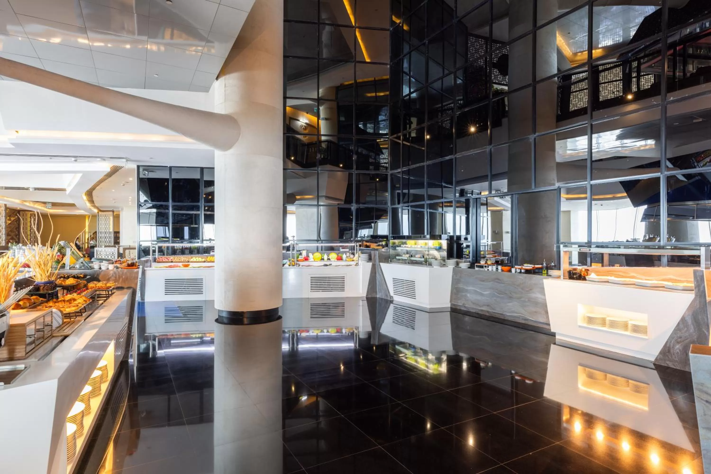 Restaurant/places to eat in Hilton Dubai Al Habtoor City