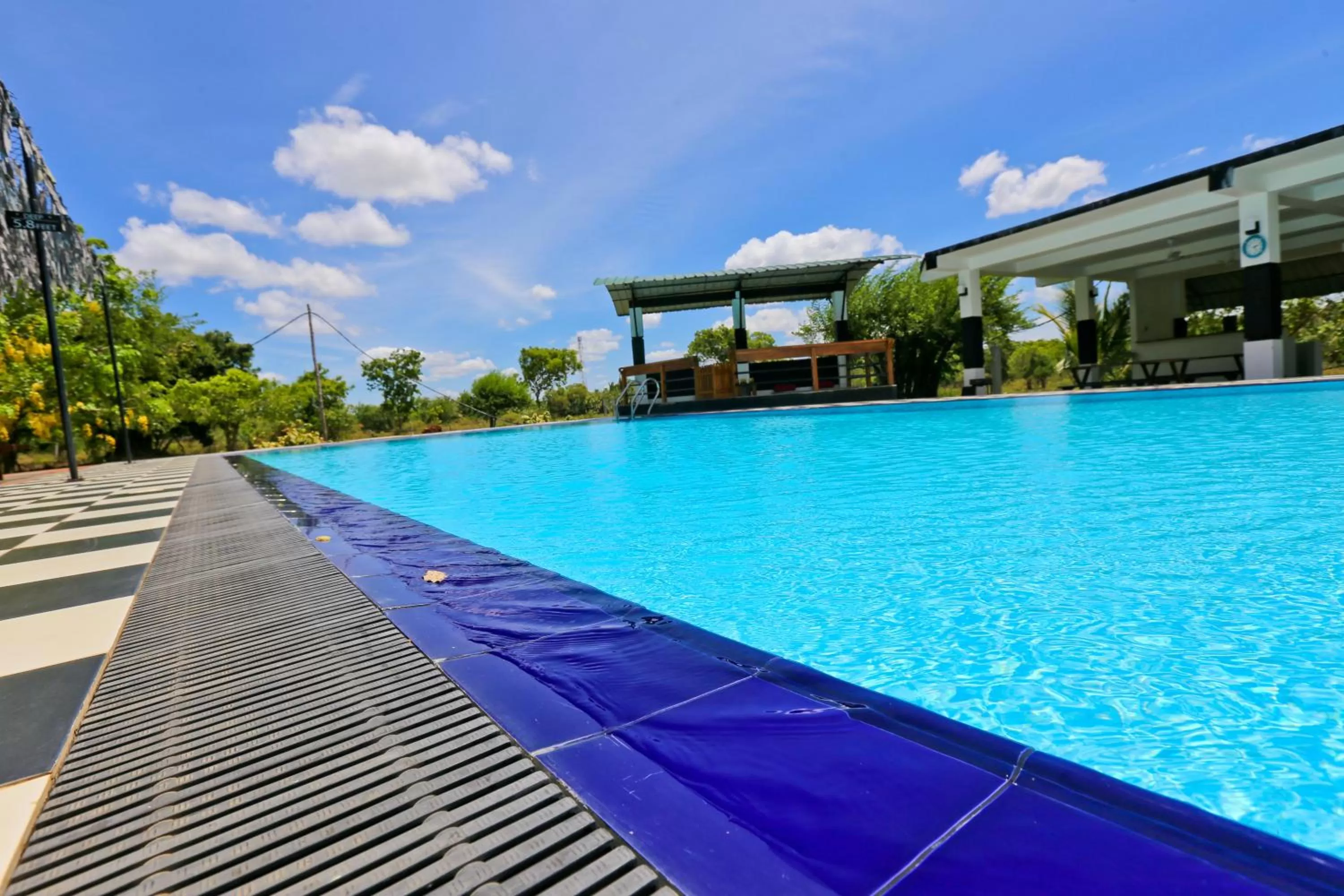 Swimming pool in Eco Hotel Black & White - Anuradhapura