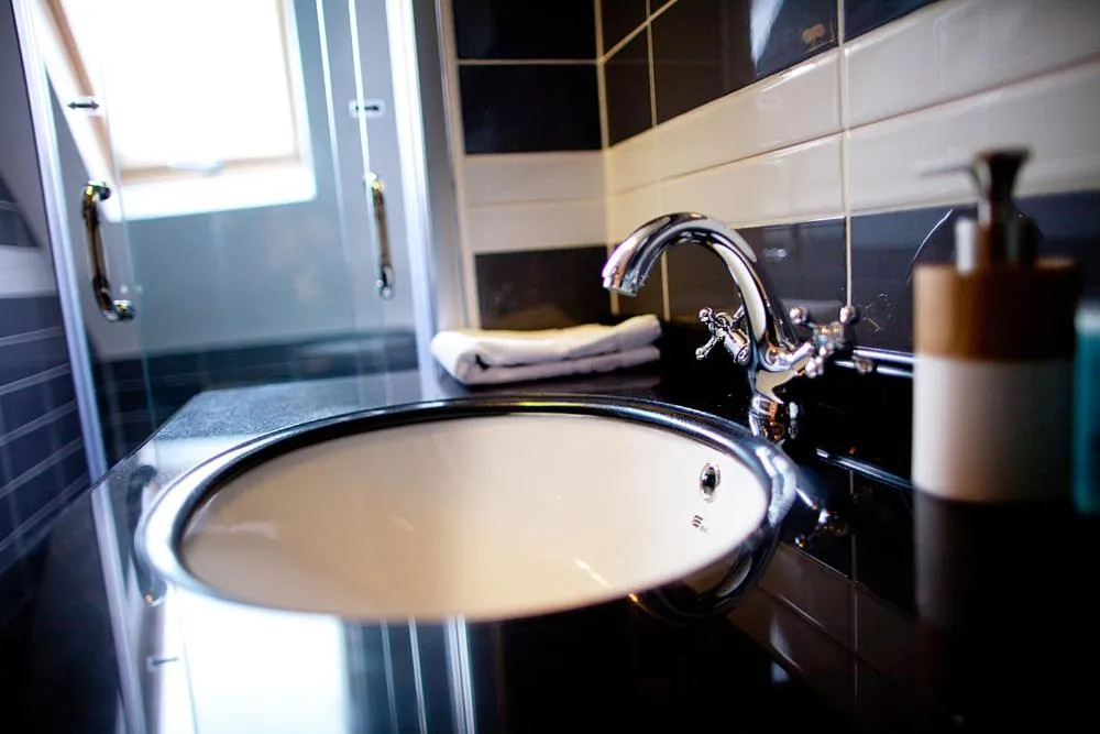 Bathroom in City Inn Russell Square